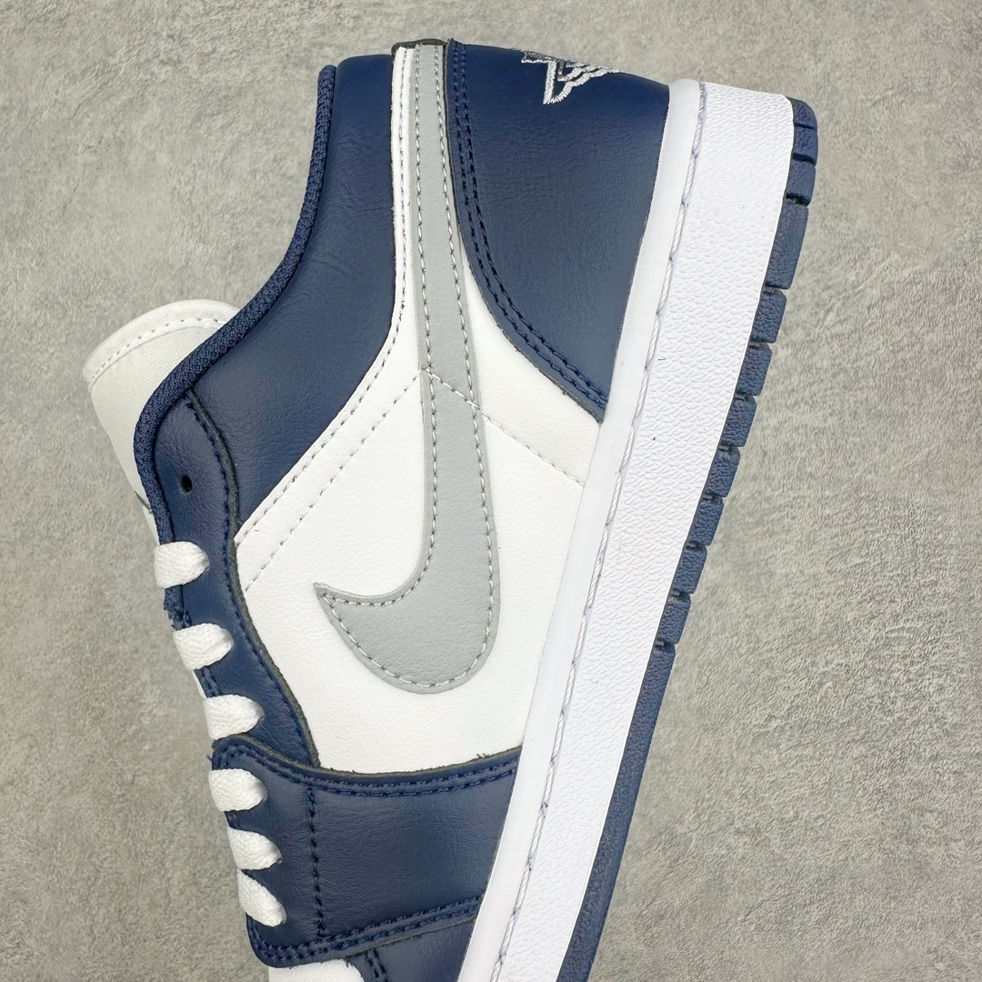 图片[7]-＃K版 Air Jordan AJ1 Low 低帮 蓝白 553558-141 全新流水线出品 DT版本唯一平替选择 市场第二梯队最强版 全部原鞋开发 原楦原纸板开发 全鞋电脑针车 原厂内置全掌气垫 原盒内在原标 唯一Zp原版鞋带绑法 免检产品 全新2022版型 全头层皮料 完美零毛边处理 原厂配置全掌气垫 价格定位良心 几十个配色陆续出货 尺码：36 36.5 37.5 38 38.5 39 40 40.5 41 42 42.5 43 44 44.5 45 46 47.5-选品中心