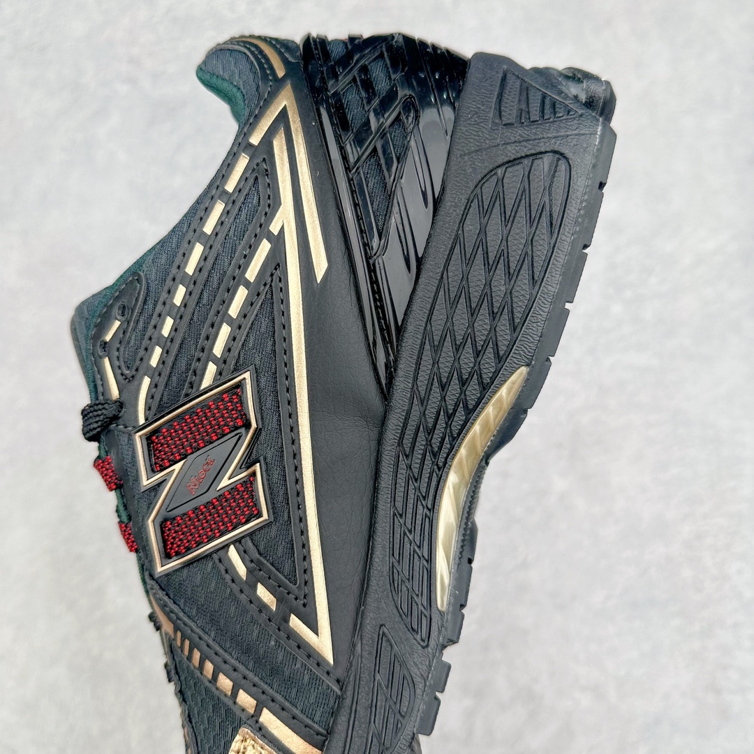 图片[7]-New Balance M1906R NB新百伦系列复古老爹风休闲运动慢跑鞋 采用轻质牛剖革拼接透气网眼衬垫织物鞋面材质 T-Beam大底提供足步弓支撑 保持步态稳定#后跟搭载外露缓震胶 鞋身整体以各种深浅不一的灰色覆盖 鞋头以淡蓝色调装饰，网眼衬垫通过不规律的色块实现做旧的美感 泛黄的鞋底更是进一步增添了复古气息 尺码：36 37 37.5 38 38.5 39.5 40 40.5 41.5 42 42.5 43 44 45-选品中心