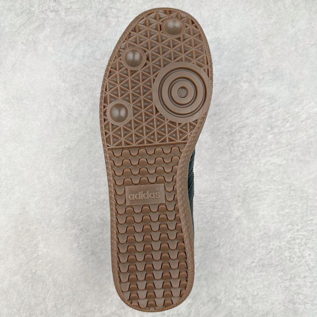 图片[9]-AD Original Samba OG 复古经典轻便板鞋 IE3438 这款桑巴鞋展示了高质量的工艺 带有装饰的超锁缝制和无缝的手感 柔软、柔软的皮革造型和标志性的3条纹完成了精致的外观 正规合身鞋带 鞋面上有绒面鞋垫 橡胶鞋底 享受正畸套筒软感 自50年代首次亮相以来就一直在赢得粉丝的青睐 尺码：36 36.5 37.5 38 38.5 39 40 40.5 41 42 42.5 43 44 44.5 45-选品中心