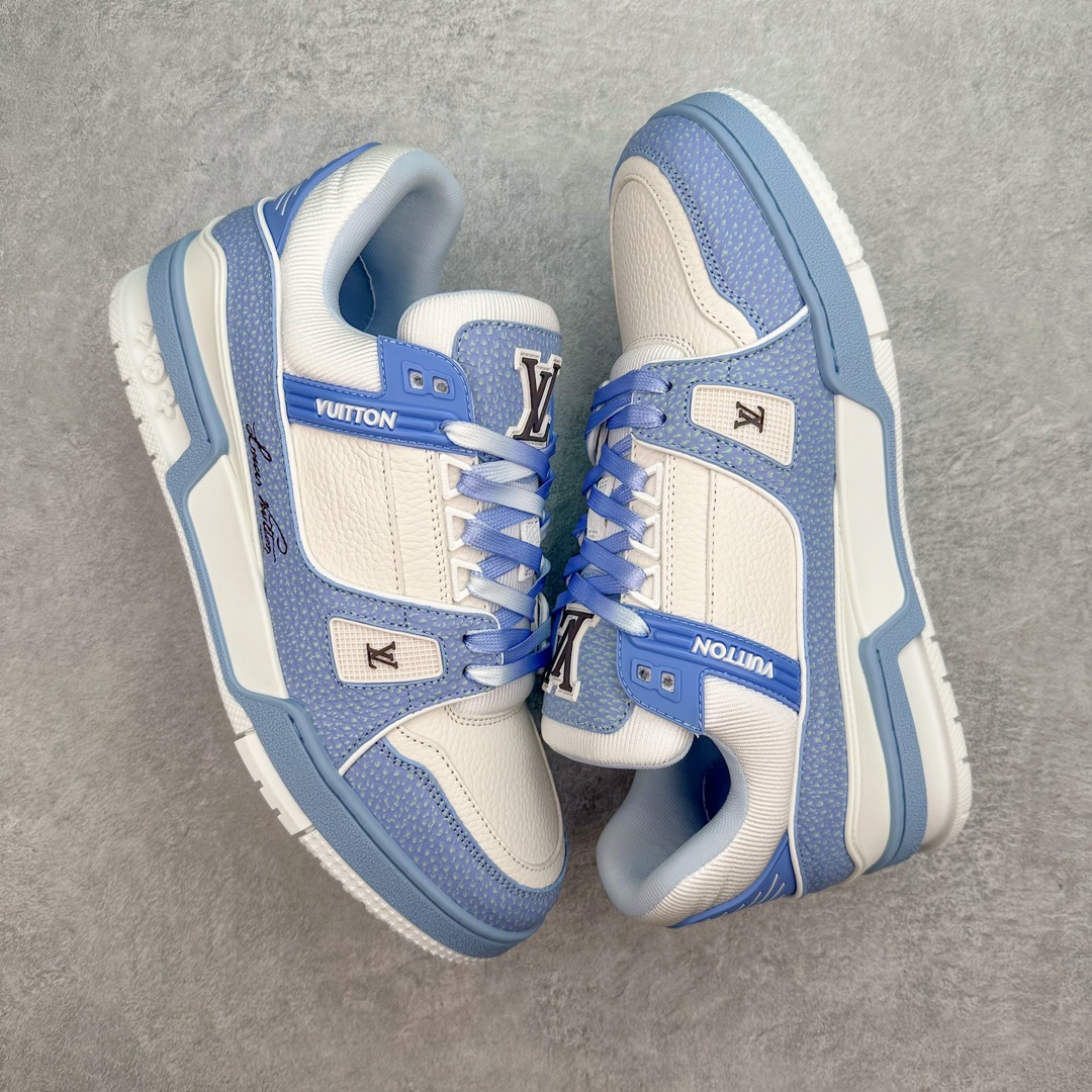 图片[3]-Louis Vuitton Trainer lv时装走秀运动鞋 做旧系列 全网最全配色更新最快 最成熟的做工稳定的品控 完美鞋型超高的清洁度 零毛边线头瑕疵 全套原楦原纸版原鞋开模 全网最具灵魂的版型 正确原装黄色鞋盒 正确中底印花 鞋面印花3D高频深度立体 全鞋电脑针车 紧密相连 针距密度一致 环保乳胶注塑鞋垫 厚度脚感还原原版 皮面裁剪部位 统一油边封口工艺 原装橡胶大底含胶量大底组合零偏差 专柜全套包装 防尘袋 说明书 质保卡 男女鞋 尺码：35 36 37 38 39 40 41 42 43 44 45-选品中心