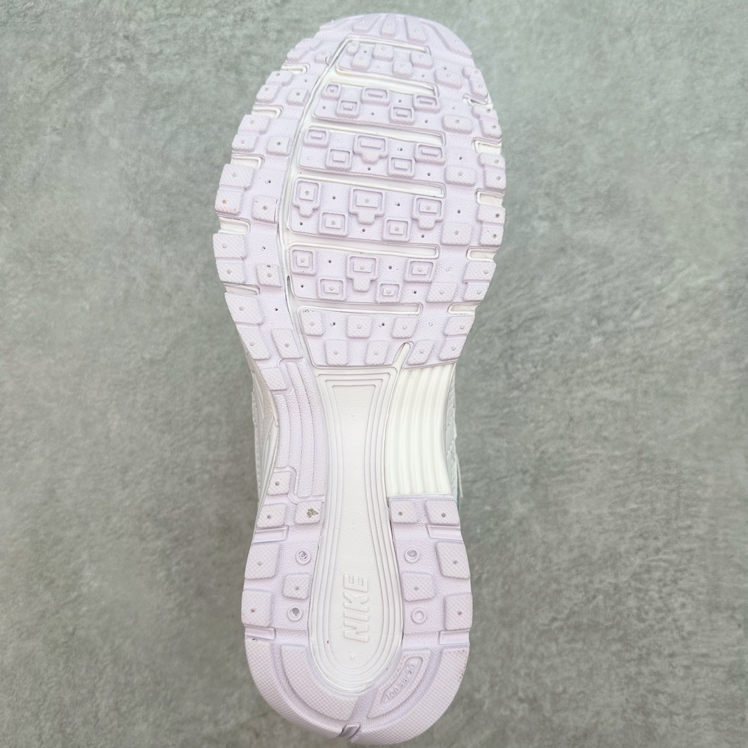 图片[9]-NK P-6000 系列低帮复古老爹风休闲运动舒适慢跑鞋 融合 Pegasus 过往运动鞋设计 助力 21 世纪早期跑步运动跃升时尚新高度 采用透气网眼布、运动风格线条和耐穿覆面 兼具吸睛外观和舒适感受 中底泡绵以田径赛道为灵感 打造厚实设计 缔造出众缓震性能 尺码：36 36.5 37.5 38 38.5 39 40 40.5 41 42 42.5 43 44 44.5 45-选品中心