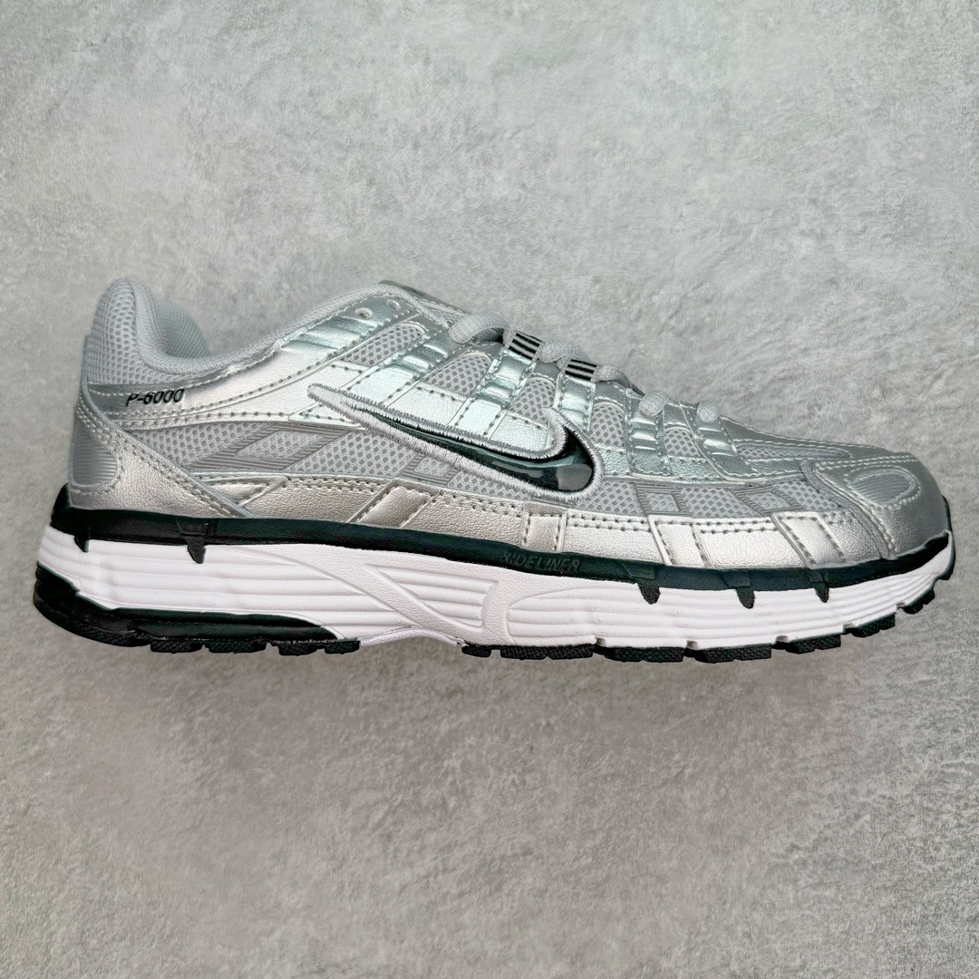 NK P-6000 系列低帮复古老爹风休闲运动舒适慢跑鞋 融合 Pegasus 过往运动鞋设计 助力 21 世纪早期跑步运动跃升时尚新高度 采用透气网眼布、运动风格线条和耐穿覆面 兼具吸睛外观和舒适感受 中底泡绵以田径赛道为灵感 打造厚实设计 缔造出众缓震性能 尺码：36 36.5 37.5 38 38.5 39 40 40.5 41 42 42.5 43 44 44.5 45-选品中心