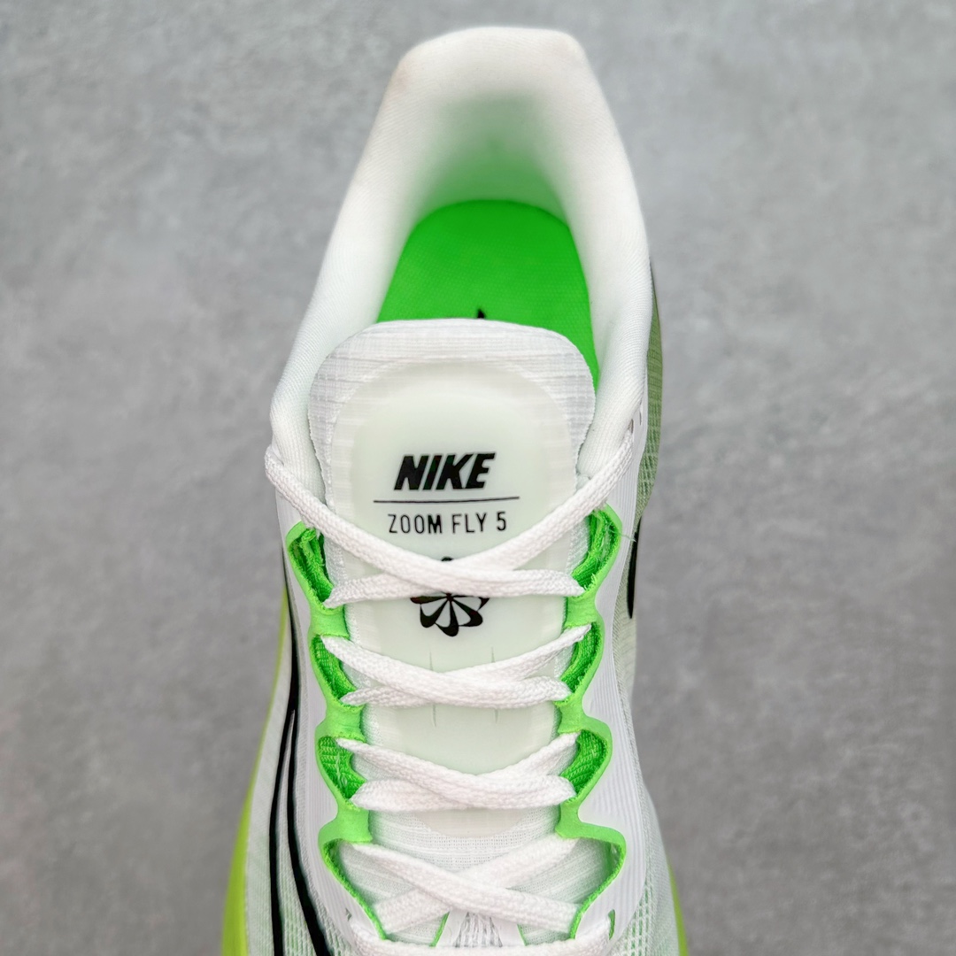 图片[5]-NK Zoom Fly 5 飞行5代马拉松系列低帮透气休闲运动慢跑鞋 DM8968-101 NK旗下跑鞋阵容持续迎来新成员 今回正式登场的鞋型为 Zoom Fly 5 全鞋大量采用回收材料制成 鞋面搭载创新 Flyknit 技术打造的编织网眼 同时考量了舒适、性能与可持续性 采用大型 ZoomX 中底与 Swoosh 徽标注入等变化 鞋侧还有「Push Limits + Break Barriers」字样叙述 尺码：36 36.5 37.5 38 38.5 39 40 40.5 41 42 42.5 43 44 44.5 45-选品中心