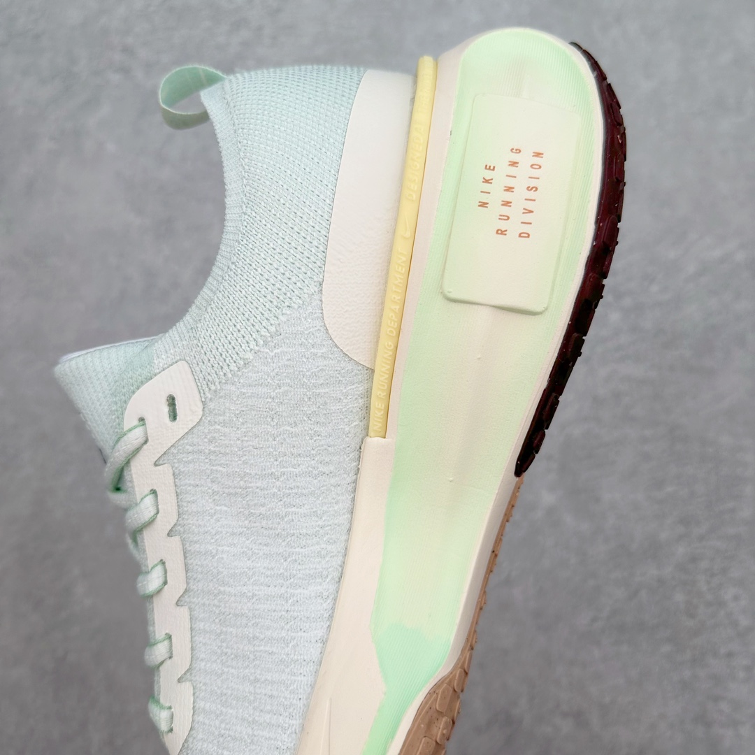 图片[7]-＃福利特价 NK ZoomX Invincible Run Flyknit FK3 不可战胜3代系列轻量飞织低帮休闲运动慢跑鞋 此鞋专为短跑运动员而生 是为 5 至 10 公里距离的赛事和训练打造 整体设计采用流线型的轻质工程网眼材质构成鞋面 并与其他 Running 旗舰鞋款同样搭载全脚掌 ZoomX 缓冲中底 搭配 Pebax 物料与橡胶外底 ZoomX StreakFly 首发配色以Prototype呈现 其灵感是来自开发期间的磨损测试 透过编号的标记与内侧的预期跑步距离突出研发过程 尺码：36 36.5 37.5 38 38.5 39 40 40.5 41 42 42.5 43 44 44.5 45-选品中心