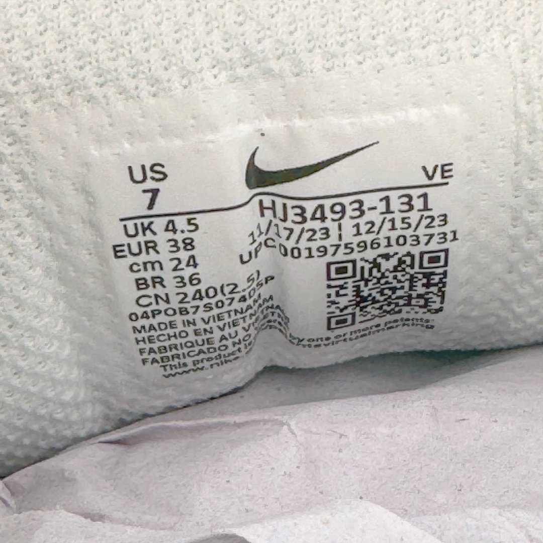 图片[15]-＃纯原 NK RUN SWIfT 3 极致3代网面透气休闲跑步鞋 简约高科技设计采用多层材料 为双足带来凉爽感受和稳固体验时尚鞋面搭配中足包覆设计 提供稳固贴合感 一层网眼布材质 在跑步期间为你带来轻盈透气性能 同时展现利落外观 加高叠层设计 为每一步带来柔软缓震性能 具备出色抓地力与耐穿着性 舒适感出众 货号：HJ3493-131 尺码：39 40 40.5 41 42 42.5 43 44 44.5 45-选品中心