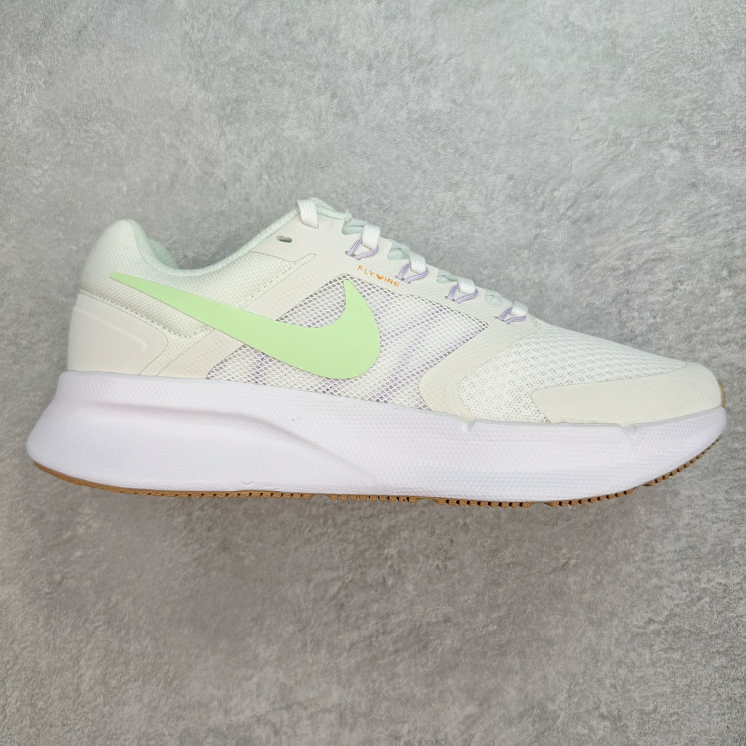 ＃纯原 NK RUN SWIfT 3 极致3代网面透气休闲跑步鞋 简约高科技设计采用多层材料 为双足带来凉爽感受和稳固体验时尚鞋面搭配中足包覆设计 提供稳固贴合感 一层网眼布材质 在跑步期间为你带来轻盈透气性能 同时展现利落外观 加高叠层设计 为每一步带来柔软缓震性能 具备出色抓地力与耐穿着性 舒适感出众 货号：HJ3493-131 尺码：39 40 40.5 41 42 42.5 43 44 44.5 45-选品中心