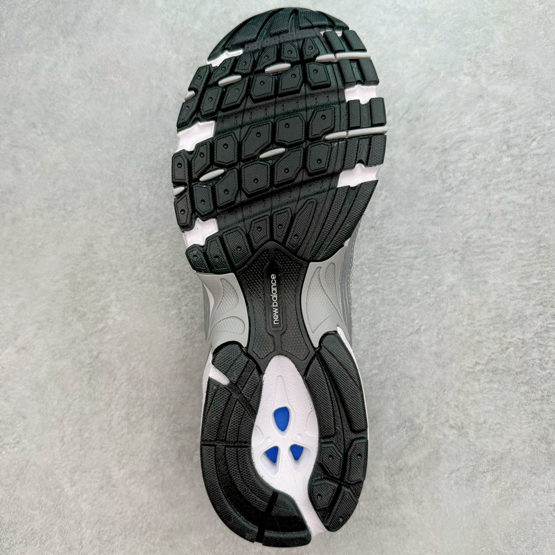 图片[9]-＃MF New Balance MR530 NB新百伦复古透气跑步鞋 抛弃过往以皮革为主的人气轮廓 以极具复古风范的跑鞋外观呈现 设计上全鞋以简约清爽的纯白色作基底 鞋身覆盖大面积织物网眼材质 并于鞋头、鞋带孔眼片等细节处点缀对比鲜明的反光银镀层凸显 鞋舌、侧身等位置则辅以一贯的「N」字标志和品牌徽标彰显身份 最后通过搭载的 ABZORB 缓震中底完善整体造型 全套原楦原纸板原厂数据开发 原厂网纱 原装进口皮料正确卡色 正确中底拉帮中底网布细节 冲裁组合 匠心打造 耗时两个月开发完成 工艺极其复杂难度可想而知 新开独立私模大底 全网唯一正确做旧组合大底 高端零售专供产物 尺码：36 37 37.5 38 38.5 39.5 40 40.5 41.5 42 42.5 43 44 44.5 45-选品中心