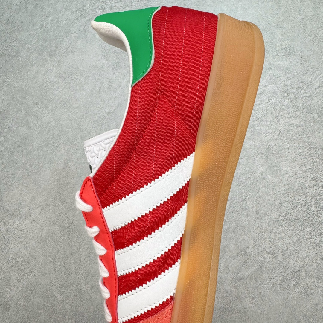 图片[7]-＃MF AD Original Gazelle Indoor Trainers 瞪羚室内鞋系列低帮复古百搭休闲运动德训风板鞋 IF9641 高端零售特供批次 原厂定制长毛翻毛皮组合环保纤维革鞋面材质 内置环保海玻璃鞋垫 外置RB橡胶大底 产品品控稳定性领先行业 原厂全套原楦原纸板冲刀磨具开发 原厂皮料加持 原厂港宝加持定型后跟R度完美 将复古进行到底 简约流畅 三十年不变经典 这款Gazelle运动鞋 无论面料、配色、质感或设计 都只在重现其1991年原款的经典 皮革鞋面 撞色三条纹和鞋跟标的设计 力求呈现90年代的经典复古风潮 Samba火热的同时 也带动了其它的复古鞋型 Gazelle便是其中一只 Gazelle Indoor拥有包边更宽的T字型鞋头 更好的保护运动员的前掌 浓浓的复古氛围感 非常适合现在流行的Cleanfit风格 尺码：35.5 36 36⅔ 37⅓ 38 38⅔ 39⅓ 40 40⅔ 41⅓ 42 42⅔ 43⅓ 44 44⅔ 45-选品中心