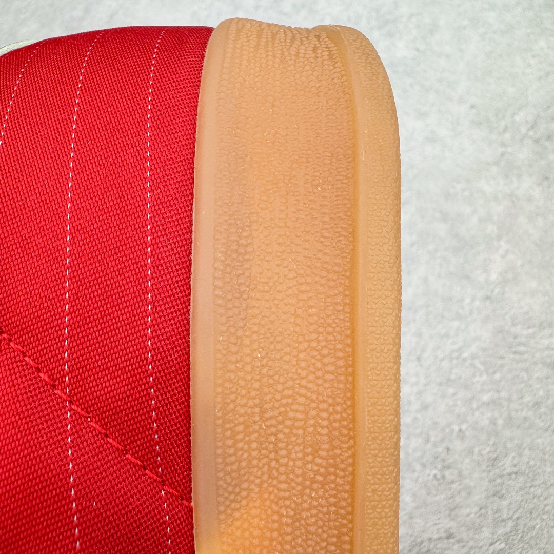 图片[13]-＃MF AD Original Gazelle Indoor Trainers 瞪羚室内鞋系列低帮复古百搭休闲运动德训风板鞋 IF9641 高端零售特供批次 原厂定制长毛翻毛皮组合环保纤维革鞋面材质 内置环保海玻璃鞋垫 外置RB橡胶大底 产品品控稳定性领先行业 原厂全套原楦原纸板冲刀磨具开发 原厂皮料加持 原厂港宝加持定型后跟R度完美 将复古进行到底 简约流畅 三十年不变经典 这款Gazelle运动鞋 无论面料、配色、质感或设计 都只在重现其1991年原款的经典 皮革鞋面 撞色三条纹和鞋跟标的设计 力求呈现90年代的经典复古风潮 Samba火热的同时 也带动了其它的复古鞋型 Gazelle便是其中一只 Gazelle Indoor拥有包边更宽的T字型鞋头 更好的保护运动员的前掌 浓浓的复古氛围感 非常适合现在流行的Cleanfit风格 尺码：35.5 36 36⅔ 37⅓ 38 38⅔ 39⅓ 40 40⅔ 41⅓ 42 42⅔ 43⅓ 44 44⅔ 45-选品中心