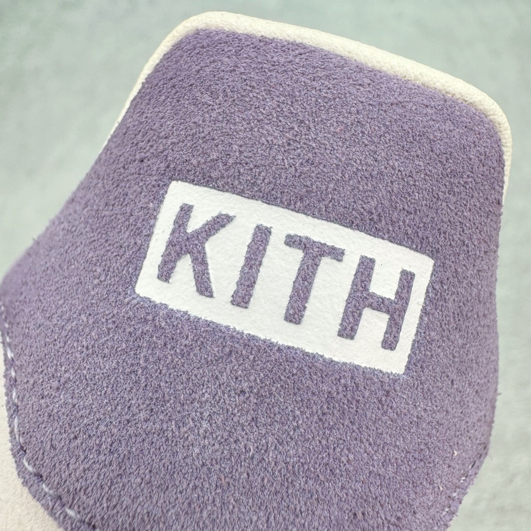 图片[10]-＃CS纯原 Kith x AD Original Gazelle Indoor Trainers 瞪羚室内鞋系列低帮复古百搭休闲运动德训风板鞋 联名灰紫 IH0120 高端零售特供批次 原厂定制长毛翻毛皮组合环保纤维革鞋面材质 内置环保海玻璃鞋垫 外置RB橡胶大底 产品品控稳定性领先行业 原厂全套原楦原纸板冲刀磨具开发 原厂皮料加持 原厂港宝加持定型后跟R度完美 将复古进行到底 简约流畅 三十年不变经典 这款Gazelle运动鞋 无论面料、配色、质感或设计 都只在重现其1991年原款的经典 皮革鞋面 撞色三条纹和鞋跟标的设计 力求呈现90年代的经典复古风潮 Samba火热的同时 也带动了其它的复古鞋型 Gazelle便是其中一只 Gazelle Indoor拥有包边更宽的T字型鞋头 更好的保护运动员的前掌 浓浓的复古氛围感 非常适合现在流行的Cleanfit风格 尺码：35.5 36 36.5 37.5 38 38.5 39 40 40.5 41 42 42.5 43 44 44.5 45 46-选品中心