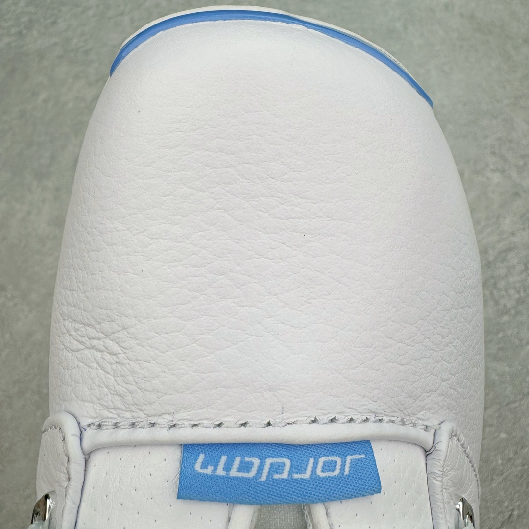 图片[15]-＃纯原 Air Jordan AJ17 Low \\\”UNC\\\” 北卡蓝 FJ0395-140 整体构色方案采用经典的白蓝撞色示人 银色点缀细节 算是当年 Air Jordan 17 Low 中最受欢迎的配色 低帮版本在延续半透明中底框架 以及金属银质感的后跟稳定片外 取消了 AJ17 鞋带锁盖设计 辅以 Dynamic Fit 动态袜套替代 中底缓震方面 前掌扇形 Zoom Air 气垫 + 后掌吹塑气垫 同时中底内嵌大面积碳板 外底纹理类似热力图的分色设计 灵感则来源于帮主痴迷的高尔夫球场地 尺码：41 42 42.5 43 44 44.5 45 46 47.5-选品中心