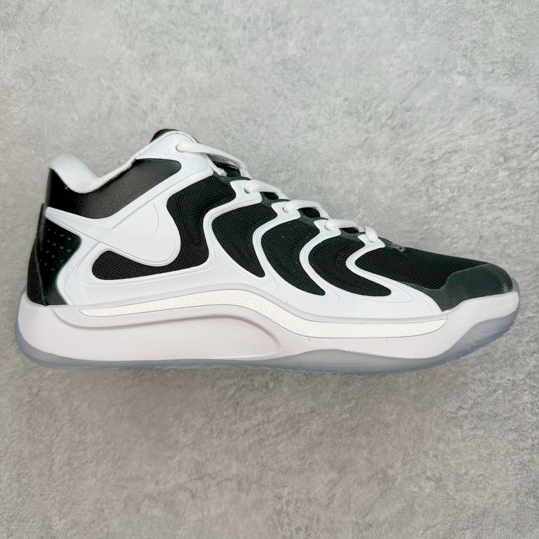 NK KD17 EP 杜兰特十七代签名实战篮球鞋 FJ9487-007 配色灵感来自 Kevin Durant 的心路历程。从初出茅庐、适应环境、夺冠、受伤，再到伤愈复出，这些历程使 KD 变得更加成熟。鞋款上的紫色象征其职涯中所经历过的低潮，最终让他变得更强大。蓝色则是反映的是他的情绪起伏及如何靠着清晰思维，突破一切不好的情绪。出众缓震，舒适体验，鞋底融入 Nike Air 缓震配置，塑就出众缓震效果和舒适脚感，助力凯文·杜兰特在漫长赛季中所向披靡。疾速风范，惊艳表现，前足融入 Zoom Air 缓震配置，在比赛升温之际缔造出色回弹体验，尽显出众凌跃风采。全掌型泡绵出众回弹，营造柔软舒适感受。凹槽设计，畅动自如，鞋底凹槽和凸纹设计，提供多向抓地力和贴地感。足弓下方采用硬质设计，帮助稳固鞋身，助力实现从后跟到鞋头的流畅过渡。舒适契合，鞋面搭配多层网眼布，轻盈舒适。关键区域加固设计，帮助双足保持稳固；别致设计，外底的设计灵感源于手表齿轮，代表了凯文·杜兰特的内在工作及其有条不紊的做事习惯。尺码：40 40.5 41 42 42.5 43 44 44.5 45 46-选品中心