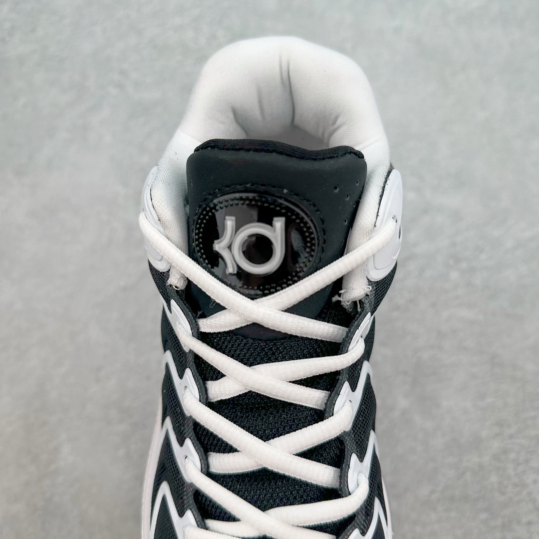 图片[5]-NK KD17 EP 杜兰特十七代签名实战篮球鞋 FJ9487-007 配色灵感来自 Kevin Durant 的心路历程。从初出茅庐、适应环境、夺冠、受伤，再到伤愈复出，这些历程使 KD 变得更加成熟。鞋款上的紫色象征其职涯中所经历过的低潮，最终让他变得更强大。蓝色则是反映的是他的情绪起伏及如何靠着清晰思维，突破一切不好的情绪。出众缓震，舒适体验，鞋底融入 Nike Air 缓震配置，塑就出众缓震效果和舒适脚感，助力凯文·杜兰特在漫长赛季中所向披靡。疾速风范，惊艳表现，前足融入 Zoom Air 缓震配置，在比赛升温之际缔造出色回弹体验，尽显出众凌跃风采。全掌型泡绵出众回弹，营造柔软舒适感受。凹槽设计，畅动自如，鞋底凹槽和凸纹设计，提供多向抓地力和贴地感。足弓下方采用硬质设计，帮助稳固鞋身，助力实现从后跟到鞋头的流畅过渡。舒适契合，鞋面搭配多层网眼布，轻盈舒适。关键区域加固设计，帮助双足保持稳固；别致设计，外底的设计灵感源于手表齿轮，代表了凯文·杜兰特的内在工作及其有条不紊的做事习惯。尺码：40 40.5 41 42 42.5 43 44 44.5 45 46-选品中心