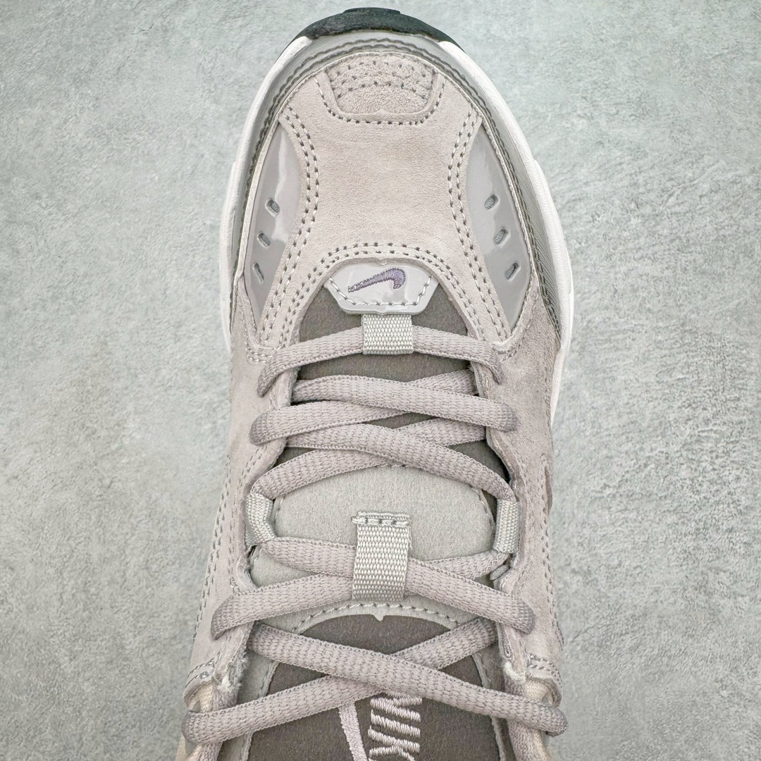 图片[4]-＃纯原福利 NK M2K Tekno 复古潮流百搭休闲运动旅游老爹鞋 BV7075-001 官方新版二维码鞋标 扫码直达官网 客供原厂模具 内增专柜试穿防尘纸 配件齐全 鞋盒钢印 合格证 独立一次发泡轻量高回弹私模 后跟使用台湾代工厂一致定型机定型 线条效果和脚感完美 真正一码一模具对应生产 区别市面诸多版本 从 Monarch 系列汲取灵感 以太空时代细节演绎未来风范 分层鞋面借鉴自元年款 Monarch 同时厚实鞋底撷取人气 Monarch IV 设计元素 采用混合动物印花和镶嵌设计 焕新演绎经典之作 彰显出众外观 轻盈泡棉缓震系统 打造出众支撑力与柔软舒适感受 轻盈泡棉中底 柔软缓震 后跟提拉设计 令鞋款便于穿脱 耐穿橡胶纹路 塑就出众抓地效果 皮革、合成材质和织物组合鞋面 轻盈耐 尺码：35.5 36 36.5 37.5 38 38.5 39 40 40.5 41 42 42.5 43 44 44.5 45-选品中心