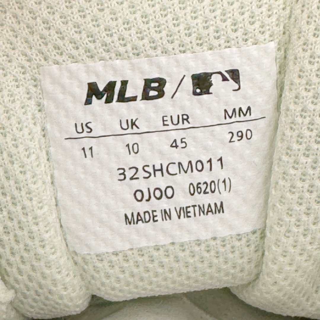 图片[12]-＃PB过验版 MLB Big Ball Chunky 复古印花老爹鞋系列低帮轻量增高厚底百搭休闲运动慢跑鞋 Korea韩国联名NY美国榄球纽约洋基队限定 目前可过轻松秒过各类鉴定 能操作的私聊 韩国代购专供 左脚内置NFC感应 区别市面贴纸假芯片 MLB专用菱形双针中底布 重点细节中底布带注胶孔 原厂NFC感应吊牌 支持鉴定 一个两位数 原盒原标 全套原楦原纸板原厂数据开发 中韩文保养标贴 绿色防霉片 平台代购专供 独家一比一RB+MD组合大底 高频后跟小人Logo精准对位立体饱满 正确网布加超迁鞋面 转印中底走线紧密 转印Logo工艺表层防刮不掉色 尺码：35 36 36.5 37.5 38 38.5 39 40 40.5 41 42 42.5 43 44 44.5 45-选品中心