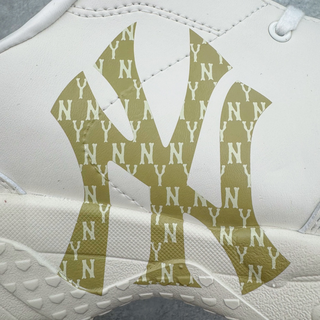 图片[18]-＃PB过验版 MLB Big Ball Chunky 复古印花老爹鞋系列低帮轻量增高厚底百搭休闲运动慢跑鞋 Korea韩国联名NY美国榄球纽约洋基队限定 目前可过轻松秒过各类鉴定 能操作的私聊 韩国代购专供 左脚内置NFC感应 区别市面贴纸假芯片 MLB专用菱形双针中底布 重点细节中底布带注胶孔 原厂NFC感应吊牌 支持鉴定 一个两位数 原盒原标 全套原楦原纸板原厂数据开发 中韩文保养标贴 绿色防霉片 平台代购专供 独家一比一RB+MD组合大底 高频后跟小人Logo精准对位立体饱满 正确网布加超迁鞋面 转印中底走线紧密 转印Logo工艺表层防刮不掉色 尺码：35 36 36.5 37.5 38 38.5 39 40 40.5 41 42 42.5 43 44 44.5 45-选品中心