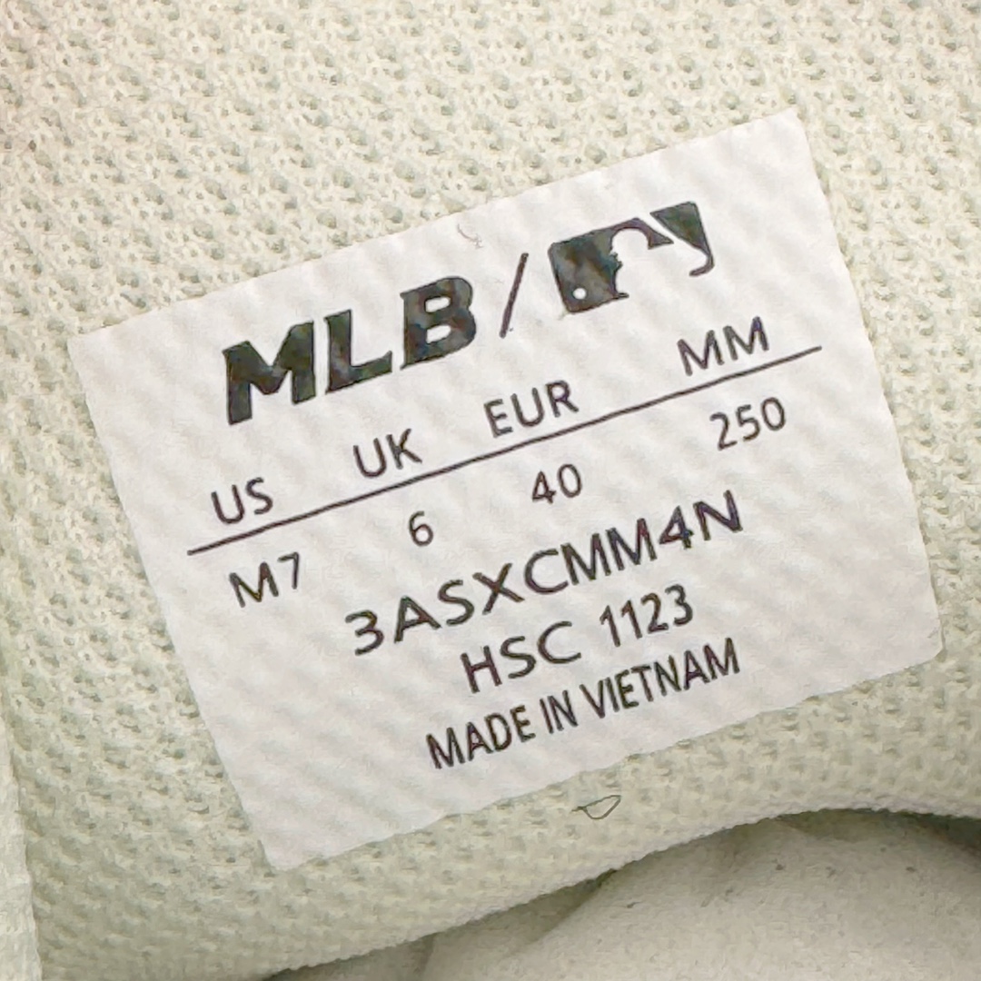 图片[11]-＃PB过验版 MLB Chunky Liner Basic 复古印花学长鞋系列低帮轻量增高厚底百搭休闲运动慢跑鞋板鞋 Korea韩国联名NY美国榄球纽约洋基队限定 目前可过轻松秒过各类鉴定 能操作的私聊 韩国代购专供 左脚内置NFC感应 区别市面贴纸假芯片 MLB专用菱形双针中底布 重点细节中底布带注胶孔 原厂NFC感应吊牌 支持鉴定 一个两位数 原盒原标 全套原楦原纸板原厂数据开发 中韩文保养标贴 绿色防霉片 平台代购专供 独家一比一RB+MD组合大底 高频后跟小人Logo精准对位立体饱满 正确网布加超迁鞋面 转印中底走线紧密 转印Logo工艺表层防刮不掉色 尺码：35 36 36.5 37.5 38 38.5 39 40 40.5 41 42 42.5 43 44 44.5 45-选品中心