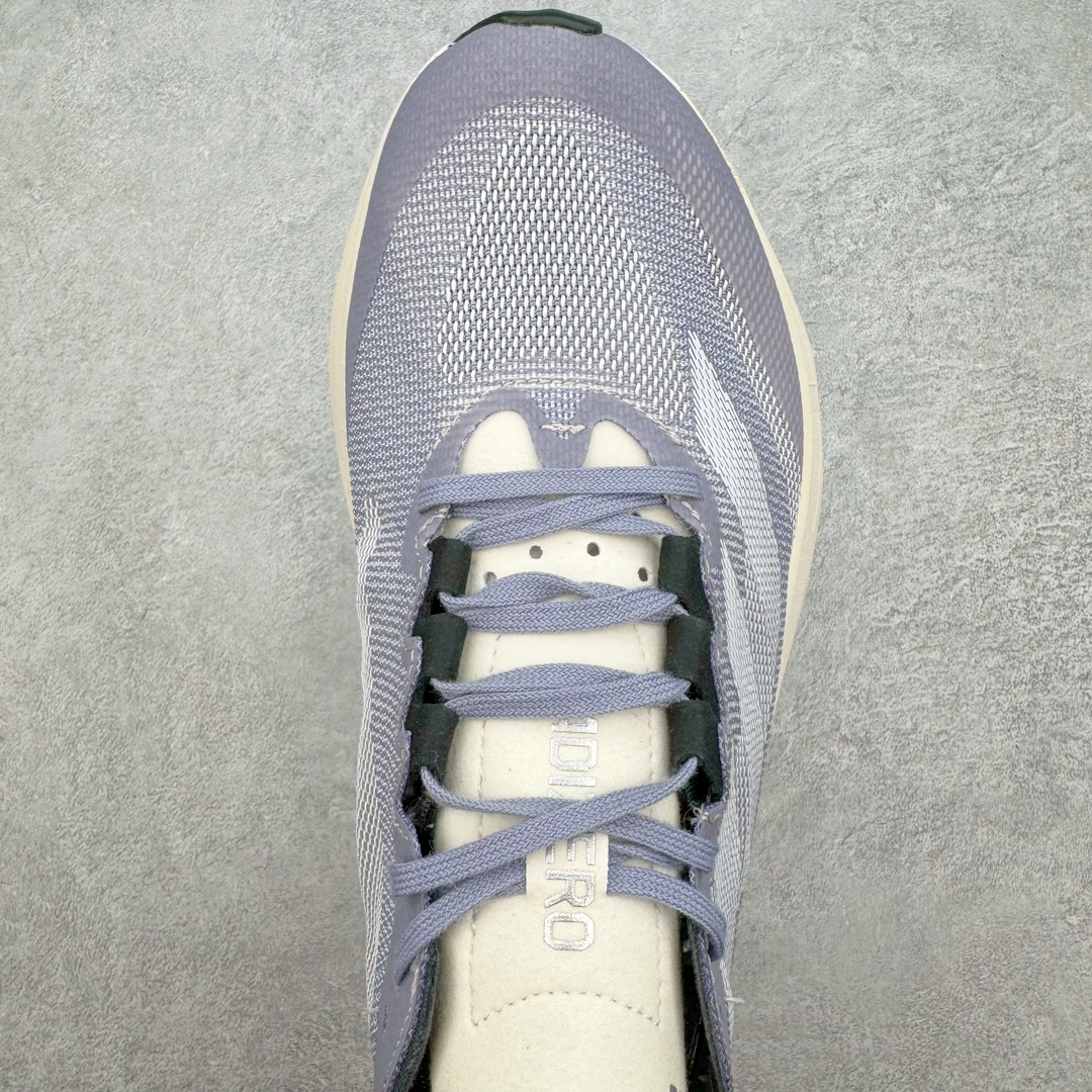 图片[4]-AD Adizero Boston 12 波士顿夏季透气网眼竞速跑鞋 延续爪型玻璃纤维推进系统 进化为全掌式的ENERGY RODS 2.0 从脚跟到脚趾的一体成形设计 强化整体推进力 提升速度表现 升级透气鞋面更具支撑性 利用ENGINEERED MESH技术进行不同密度织纹 强化支撑性 更使用50%以上的回收材料製成 减低塑料浪费 此外变薄的鞋舌为前掌提供更多空间 提供跑者更好的穿着感受 马牌轮胎大底耐磨性佳 大底全掌采用耐磨的Continental马牌轮胎大底 在各种环境下保有良好抓地力 尺码：36 36.5 37 38 38.5 39 40 40.5 41 42 42.5 43 44 44.5 45-选品中心