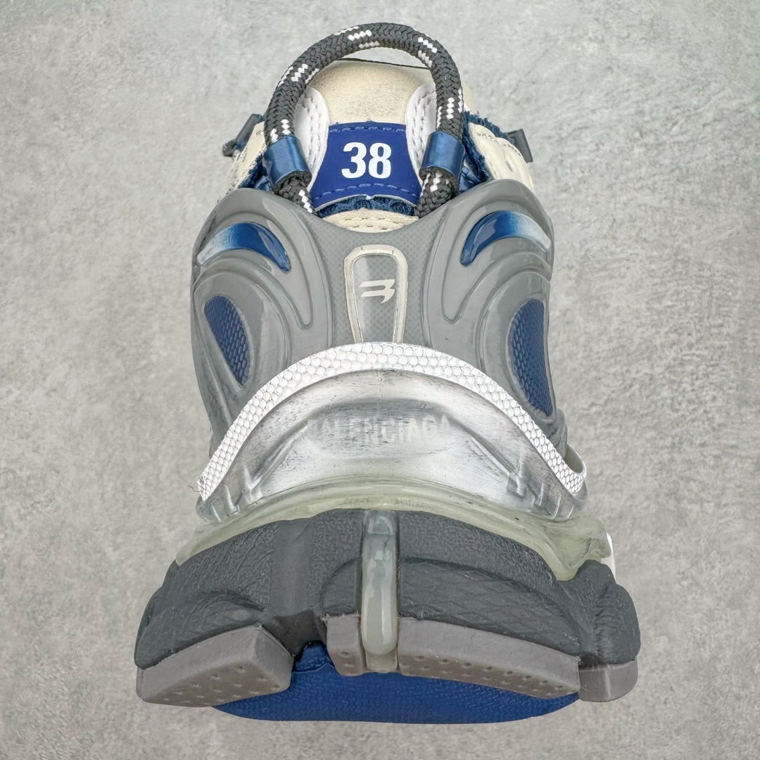 图片[8]-＃VG零售版 BALENCIAGA Runner Sneaker 巴黎世家七代慢跑系列低帮复古野跑潮流运动鞋老爹鞋 尼龙和网布材质 磨损效果 鞋头边缘印有尺码 背面浮印尺码 外侧印有跑者徽标 鞋舌刺绣 Balenciaga 品牌标识 鞋跟背面 Balenciaga品牌标识 材质采用65%聚氨酯、35%聚酯纤维 全新 Runner 鞋型轮廓借鉴于 2000 年初的复古线条 搭载大网眼面料制成鞋面基础，由粉色、白色尼龍与橡胶质地覆盖鞋面诠释线条感 当中透过几道手缝线与折损痕更是精准的掌握历经时间淬炼的破旧痕迹 延续其手法至鞋领、鞋跟、鞋带、中底等部分均饰有破损及脏污之貌 尤其是鞋领处与鞋带孔眼条更是采用不规则做旧技术将内容物泡棉随机露出 尺码：35 36 37 38 39 40 41 42 43 44 45 46-选品中心