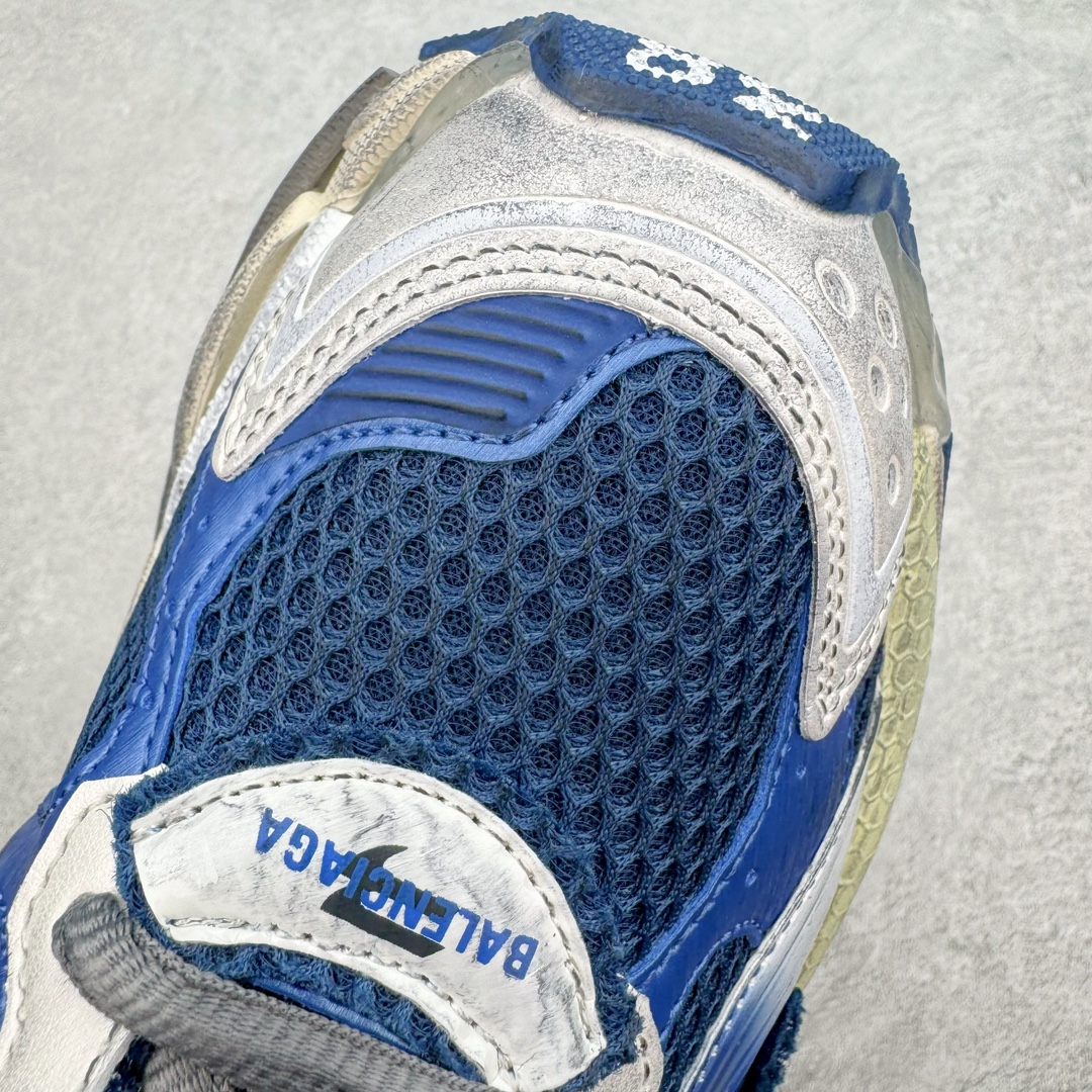 图片[16]-＃VG零售版 BALENCIAGA Runner Sneaker 巴黎世家七代慢跑系列低帮复古野跑潮流运动鞋老爹鞋 尼龙和网布材质 磨损效果 鞋头边缘印有尺码 背面浮印尺码 外侧印有跑者徽标 鞋舌刺绣 Balenciaga 品牌标识 鞋跟背面 Balenciaga品牌标识 材质采用65%聚氨酯、35%聚酯纤维 全新 Runner 鞋型轮廓借鉴于 2000 年初的复古线条 搭载大网眼面料制成鞋面基础，由粉色、白色尼龍与橡胶质地覆盖鞋面诠释线条感 当中透过几道手缝线与折损痕更是精准的掌握历经时间淬炼的破旧痕迹 延续其手法至鞋领、鞋跟、鞋带、中底等部分均饰有破损及脏污之貌 尤其是鞋领处与鞋带孔眼条更是采用不规则做旧技术将内容物泡棉随机露出 尺码：35 36 37 38 39 40 41 42 43 44 45 46-选品中心