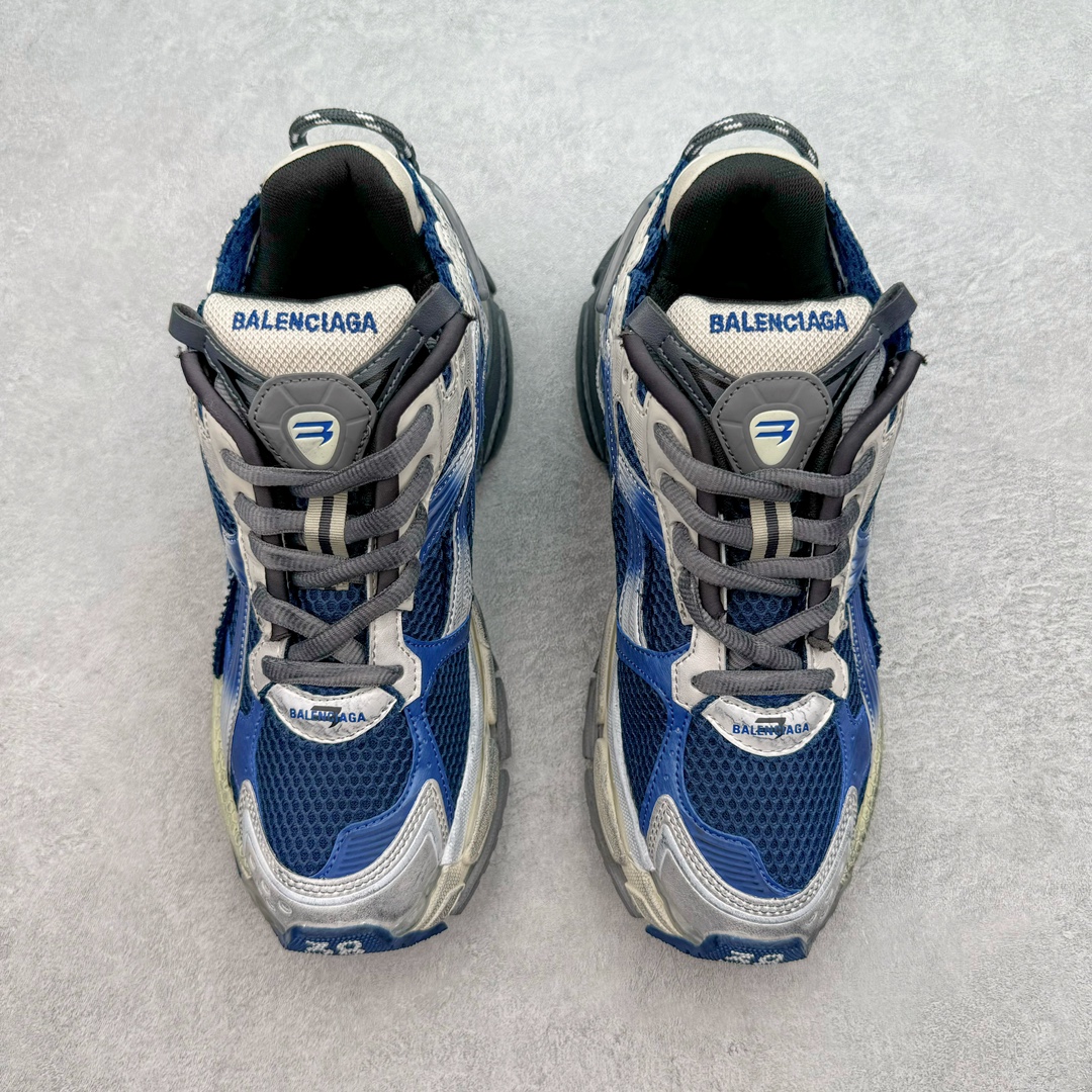 图片[2]-＃VG零售版 BALENCIAGA Runner Sneaker 巴黎世家七代慢跑系列低帮复古野跑潮流运动鞋老爹鞋 尼龙和网布材质 磨损效果 鞋头边缘印有尺码 背面浮印尺码 外侧印有跑者徽标 鞋舌刺绣 Balenciaga 品牌标识 鞋跟背面 Balenciaga品牌标识 材质采用65%聚氨酯、35%聚酯纤维 全新 Runner 鞋型轮廓借鉴于 2000 年初的复古线条 搭载大网眼面料制成鞋面基础，由粉色、白色尼龍与橡胶质地覆盖鞋面诠释线条感 当中透过几道手缝线与折损痕更是精准的掌握历经时间淬炼的破旧痕迹 延续其手法至鞋领、鞋跟、鞋带、中底等部分均饰有破损及脏污之貌 尤其是鞋领处与鞋带孔眼条更是采用不规则做旧技术将内容物泡棉随机露出 尺码：35 36 37 38 39 40 41 42 43 44 45 46-选品中心