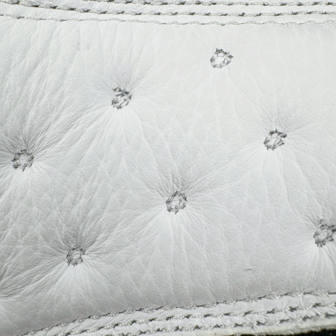 图片[20]-＃QD纯原 Air Jordan AJ13 Retro 黑白熊猫 414571-104 外贸特供批次 原楦原档案数据开模打造 公司渠道原装全息3D猫眼 原鞋开发 版型近乎零偏差 采购原厂皮料 LOGO五金部件高价开发私模 杜绝一眼假版本 原厂档案开模大底 共3层贴合工艺 三层中间加入海玻璃缓震鞋垫 大底采用进口一次MD而非市面二次MD低价原料成型 进口MD材料异味较少比原鞋还少 市面异味大刺鼻 尺码：40.5 41 42 42.5 43 44 44.5 45 46 47.5 48.5-选品中心