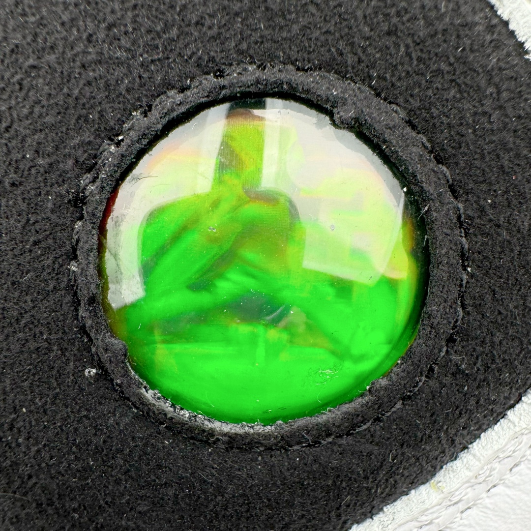 图片[11]-＃QD纯原 Air Jordan AJ13 Retro 黑白熊猫 414571-104 外贸特供批次 原楦原档案数据开模打造 公司渠道原装全息3D猫眼 原鞋开发 版型近乎零偏差 采购原厂皮料 LOGO五金部件高价开发私模 杜绝一眼假版本 原厂档案开模大底 共3层贴合工艺 三层中间加入海玻璃缓震鞋垫 大底采用进口一次MD而非市面二次MD低价原料成型 进口MD材料异味较少比原鞋还少 市面异味大刺鼻 尺码：40.5 41 42 42.5 43 44 44.5 45 46 47.5 48.5-选品中心