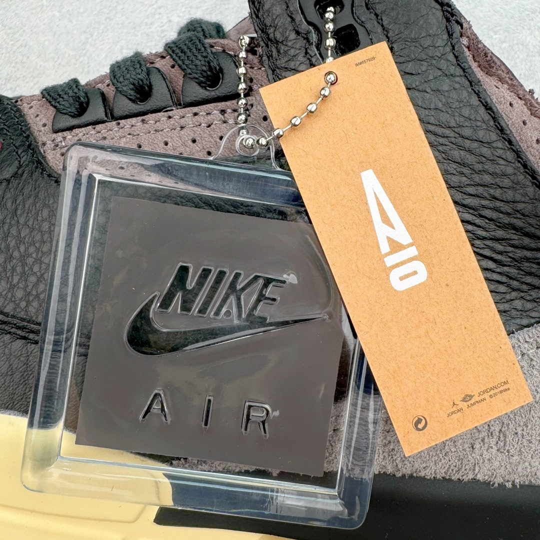 图片[24]-＃QD纯原 A Ma Maniere x Air Jordan AJ3 \\\”Black\\\” AMM联名黑紫 货号：FZ4811-001 圈内最强三代系列 匠心打造 开发时长超过半年 目前可过各类鉴定或无法鉴定 裸鞋随便操作 全套原纸板楦头开发 原厂大底磨具加持立体防滑纹理 原装可视Air Sole气垫 原汁原味最完美的三代版型 唯一正确鞋头趴度弧度高度鞋身腰线 原厂TPU彩虹扎染后跟饰片 正确内里反口里网布 皮料菱角分明不变形无多余毛边 广东原厂zp同批次手工大底描漆拉丝 市场唯一原厂鞋扣模具 原厂织唛标 原厂飞人电绣工艺 尾指中部跳三针 独家绑鞋带手法 印刷中底布 四线拉帮 米色美纹纸贴合固定 进口港宝加持 后跟自然饱满 全鞋荧光划线卡点 追求极致完美 每一双都是工艺品 多重QC质检 超越公司货的品控标准 实实在在的免检产品 尺码：40.5 41 42 42.5 43 44 44.5 45 45.5 46 47.5 48.5-选品中心