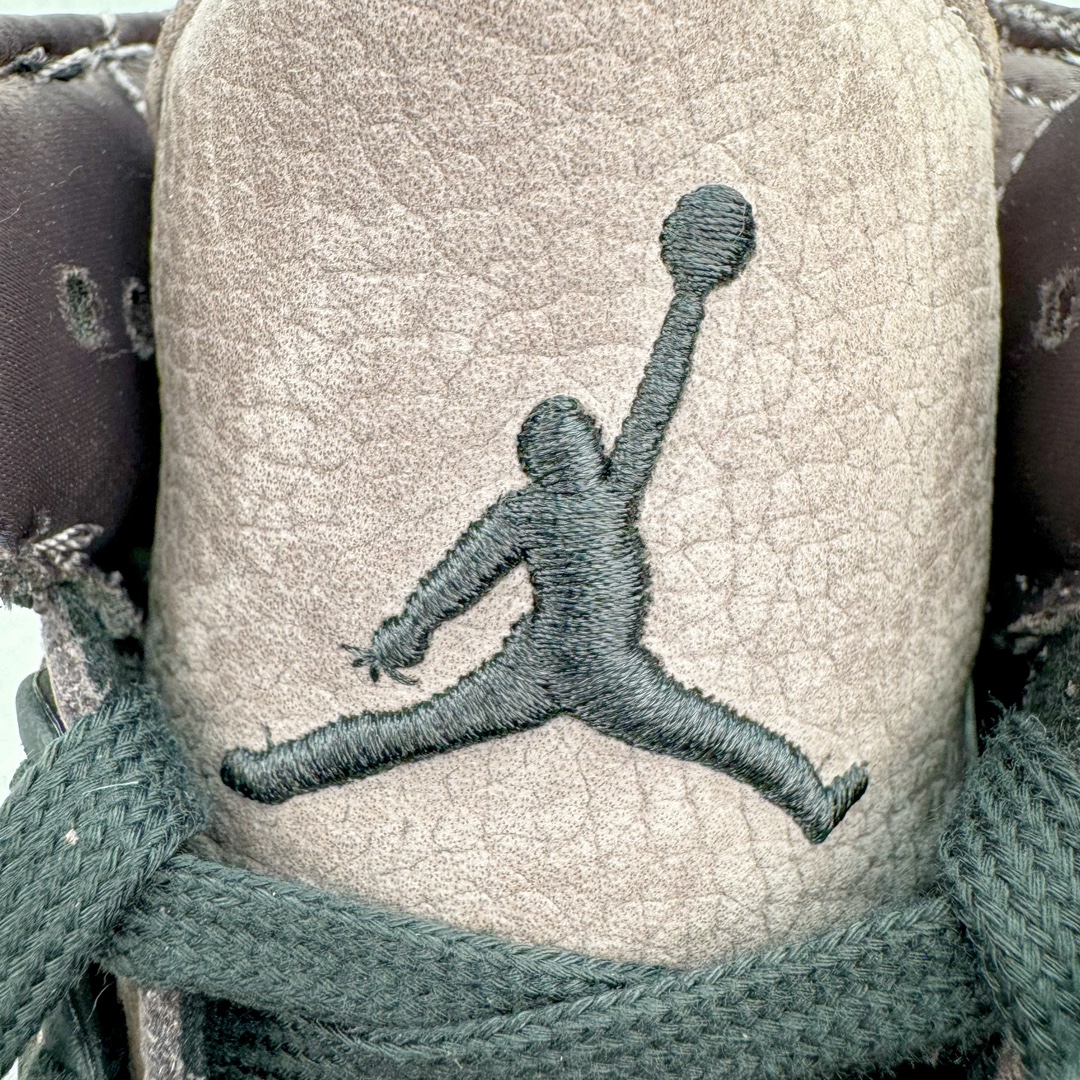 图片[26]-＃QD纯原 A Ma Maniere x Air Jordan AJ3 \\\”Black\\\” AMM联名黑紫 货号：FZ4811-001 圈内最强三代系列 匠心打造 开发时长超过半年 目前可过各类鉴定或无法鉴定 裸鞋随便操作 全套原纸板楦头开发 原厂大底磨具加持立体防滑纹理 原装可视Air Sole气垫 原汁原味最完美的三代版型 唯一正确鞋头趴度弧度高度鞋身腰线 原厂TPU彩虹扎染后跟饰片 正确内里反口里网布 皮料菱角分明不变形无多余毛边 广东原厂zp同批次手工大底描漆拉丝 市场唯一原厂鞋扣模具 原厂织唛标 原厂飞人电绣工艺 尾指中部跳三针 独家绑鞋带手法 印刷中底布 四线拉帮 米色美纹纸贴合固定 进口港宝加持 后跟自然饱满 全鞋荧光划线卡点 追求极致完美 每一双都是工艺品 多重QC质检 超越公司货的品控标准 实实在在的免检产品 尺码：40.5 41 42 42.5 43 44 44.5 45 45.5 46 47.5 48.5-选品中心