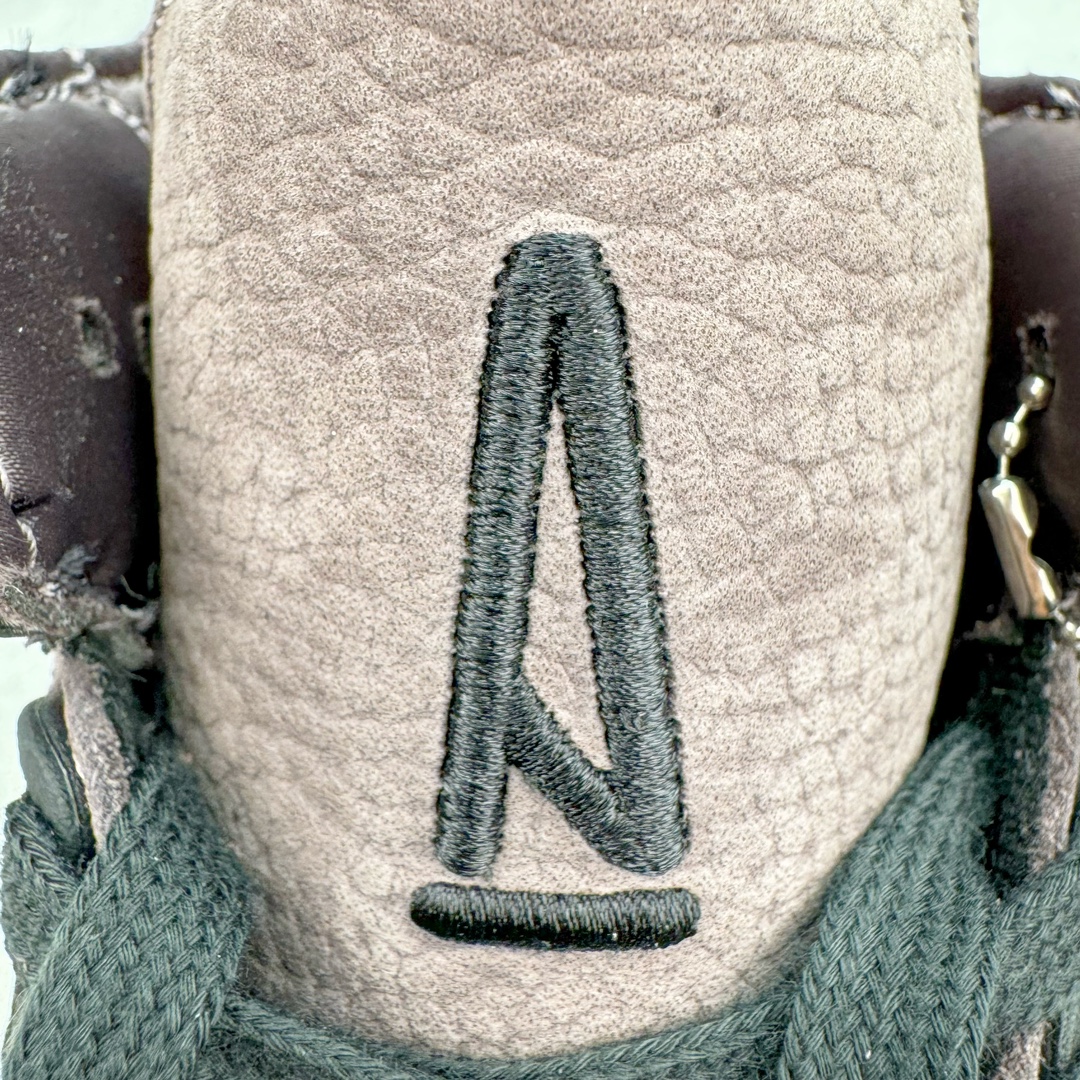 图片[25]-＃QD纯原 A Ma Maniere x Air Jordan AJ3 \\\”Black\\\” AMM联名黑紫 货号：FZ4811-001 圈内最强三代系列 匠心打造 开发时长超过半年 目前可过各类鉴定或无法鉴定 裸鞋随便操作 全套原纸板楦头开发 原厂大底磨具加持立体防滑纹理 原装可视Air Sole气垫 原汁原味最完美的三代版型 唯一正确鞋头趴度弧度高度鞋身腰线 原厂TPU彩虹扎染后跟饰片 正确内里反口里网布 皮料菱角分明不变形无多余毛边 广东原厂zp同批次手工大底描漆拉丝 市场唯一原厂鞋扣模具 原厂织唛标 原厂飞人电绣工艺 尾指中部跳三针 独家绑鞋带手法 印刷中底布 四线拉帮 米色美纹纸贴合固定 进口港宝加持 后跟自然饱满 全鞋荧光划线卡点 追求极致完美 每一双都是工艺品 多重QC质检 超越公司货的品控标准 实实在在的免检产品 尺码：40.5 41 42 42.5 43 44 44.5 45 45.5 46 47.5 48.5-选品中心