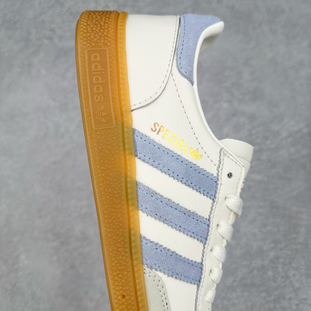 图片[6]-AD Originals Handball SPZL 手球运动员系列百搭休闲运动板鞋 IE3710 这款来自阿迪达斯的这款HANDBALL SPZL前身是一双手球运动鞋，这一次拿来复刻，所以鞋面的主要色彩选用了黑色， 鞋面外侧除了Spezial字母之外还有三叶草标志。Handball SPZL作为复古手球训练鞋与作为室内足球鞋的Samba有着异曲同工之处，但是质感更为出众的鞋身以及丰富的配色选择比起Samba来讲可以说是更胜一筹了！尺码：36 36⅔ 37⅓ 38 38⅔ 39⅓ 40 40⅔ 41⅓ 42 42⅔ 43⅓ 44 45-选品中心