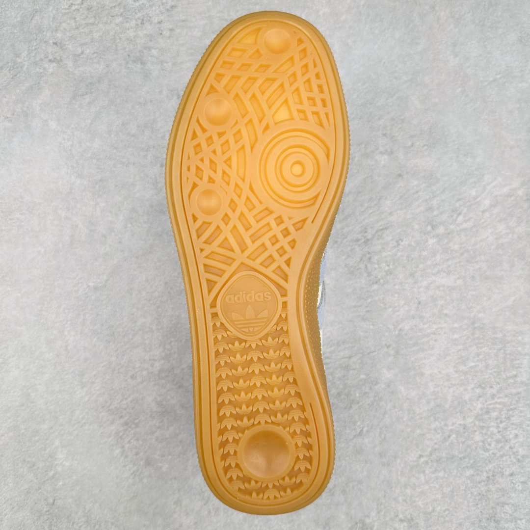 图片[8]-AD Originals Handball SPZL 手球运动员系列百搭休闲运动板鞋 IE3710 这款来自阿迪达斯的这款HANDBALL SPZL前身是一双手球运动鞋，这一次拿来复刻，所以鞋面的主要色彩选用了黑色， 鞋面外侧除了Spezial字母之外还有三叶草标志。Handball SPZL作为复古手球训练鞋与作为室内足球鞋的Samba有着异曲同工之处，但是质感更为出众的鞋身以及丰富的配色选择比起Samba来讲可以说是更胜一筹了！尺码：36 36⅔ 37⅓ 38 38⅔ 39⅓ 40 40⅔ 41⅓ 42 42⅔ 43⅓ 44 45-选品中心