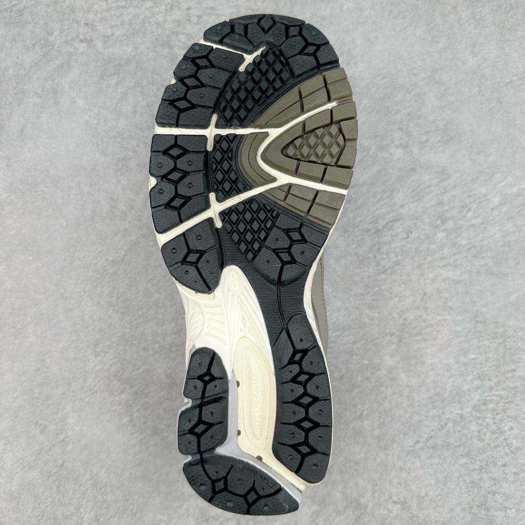 图片[9]-New Balance 2002R NB2002 男女休闲慢跑鞋 必备的时髦单品之一 最新出的2002R系列 这款延续了经典科技 升级版N-ERGY缓震物料机能与材质上脚太舒适了 鞋面的柔软麂皮搭配尼龙网布 特别透气而且还复古感 不管是搭配牛仔裤还工装裤都是百搭！小红书众多博主上脚推荐！尺码：36 36.5 37.5 38 38.5 39.5 40 40.5 41 42 42.5 43 44 45-选品中心