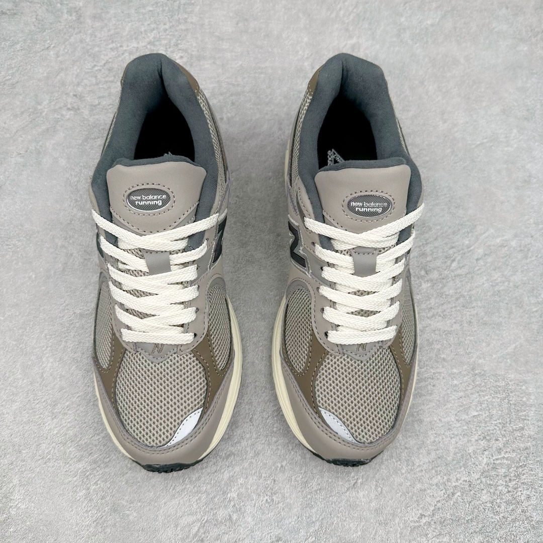 图片[2]-New Balance 2002R NB2002 男女休闲慢跑鞋 必备的时髦单品之一 最新出的2002R系列 这款延续了经典科技 升级版N-ERGY缓震物料机能与材质上脚太舒适了 鞋面的柔软麂皮搭配尼龙网布 特别透气而且还复古感 不管是搭配牛仔裤还工装裤都是百搭！小红书众多博主上脚推荐！尺码：36 36.5 37.5 38 38.5 39.5 40 40.5 41 42 42.5 43 44 45-选品中心