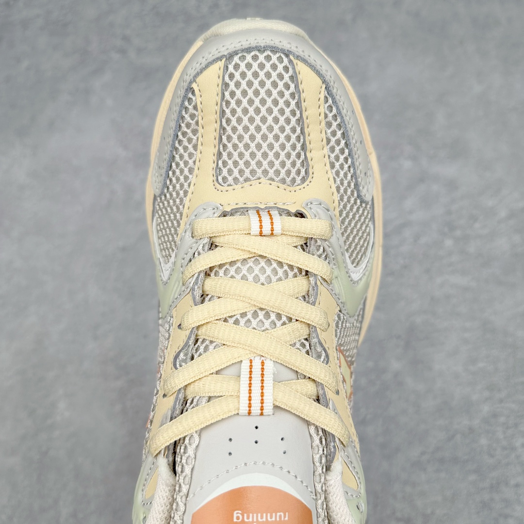 图片[4]-New Balance NB530 新百伦复古透气跑步鞋 抛弃过往以皮革为主的人气轮廓 以极具复古风范的跑鞋外观呈现 设计上全鞋以简约清爽的纯白色作基底 鞋身覆盖大面积织物网眼材质 并于鞋头、鞋带孔眼片等细节处点缀对比鲜明的反光银镀层凸显 鞋舌、侧身等位置则辅以一贯的「N」字标志和品牌徽标彰显身份 最后通过搭载的 ABZORB 缓震中底完善整体造型 尺码：36 37 37.5 38 38.5 39 40 40.5 41 42 42.5 43 44 45-选品中心