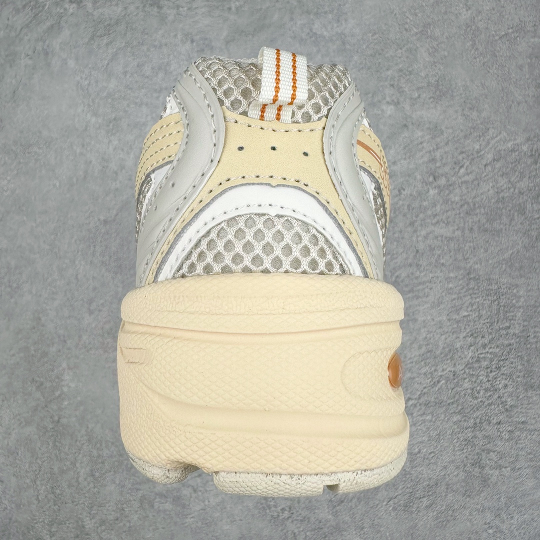 图片[8]-New Balance NB530 新百伦复古透气跑步鞋 抛弃过往以皮革为主的人气轮廓 以极具复古风范的跑鞋外观呈现 设计上全鞋以简约清爽的纯白色作基底 鞋身覆盖大面积织物网眼材质 并于鞋头、鞋带孔眼片等细节处点缀对比鲜明的反光银镀层凸显 鞋舌、侧身等位置则辅以一贯的「N」字标志和品牌徽标彰显身份 最后通过搭载的 ABZORB 缓震中底完善整体造型 尺码：36 37 37.5 38 38.5 39 40 40.5 41 42 42.5 43 44 45-选品中心