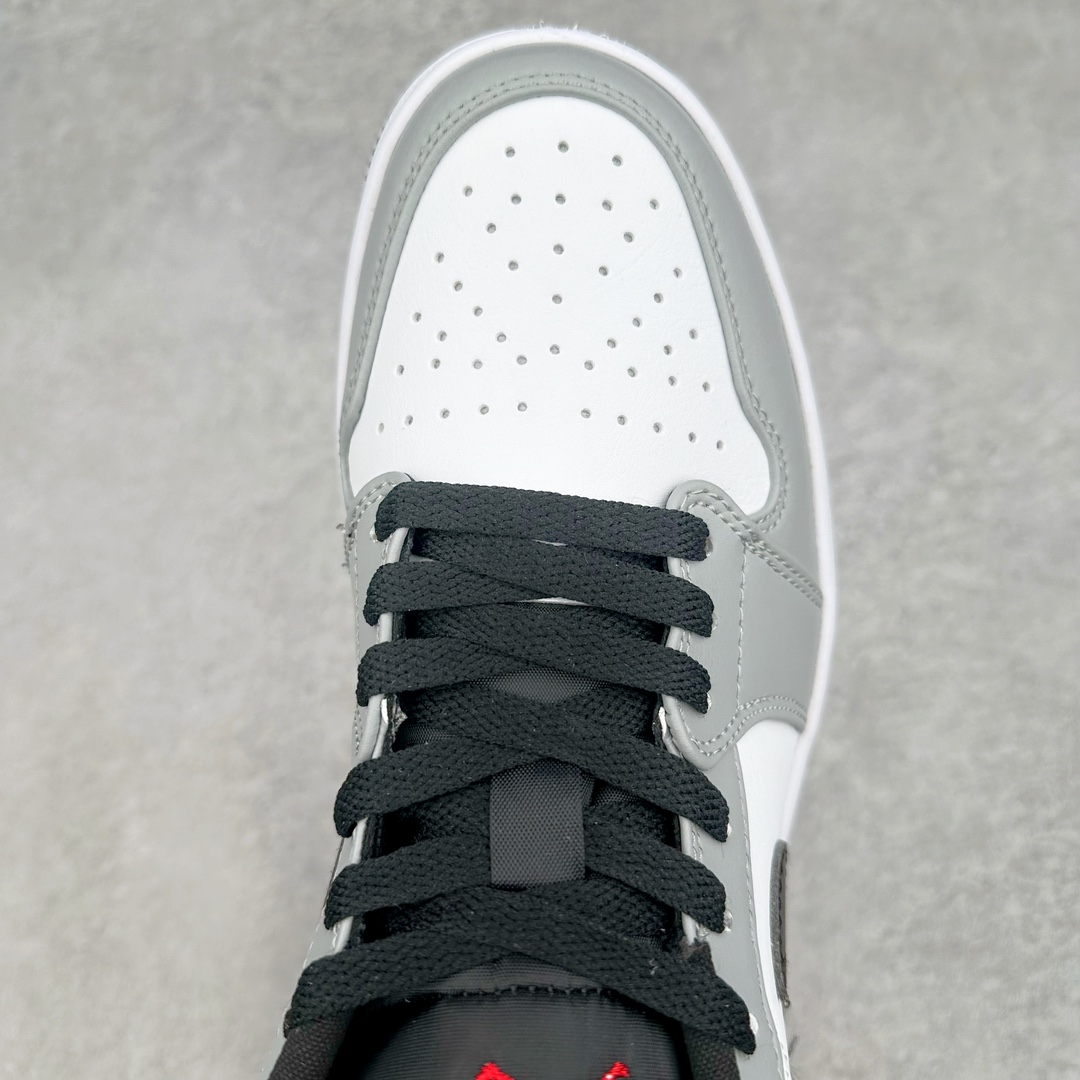 图片[4]-＃福利特价 Air Jordan AJ1 Low 低帮系列 原装楦头纸板开发 完美鞋型 超高清洁度 鞋型不臃肿别扭 原厂内置全掌气垫 A模大底 鞋舌AJ原厂专用牛津布 AJ专用反口珍珠布 原厂无杂质高弹内里海棉 特殊封边弹力鞋带 原鞋开模 拒绝公底 购置公司同步原材料 都有细节原汁原味 忠于原版 尺码：36 36.5 37.5 38 38.5 39 40 40.5 41 42 42.5 43 44 44.5 45-选品中心