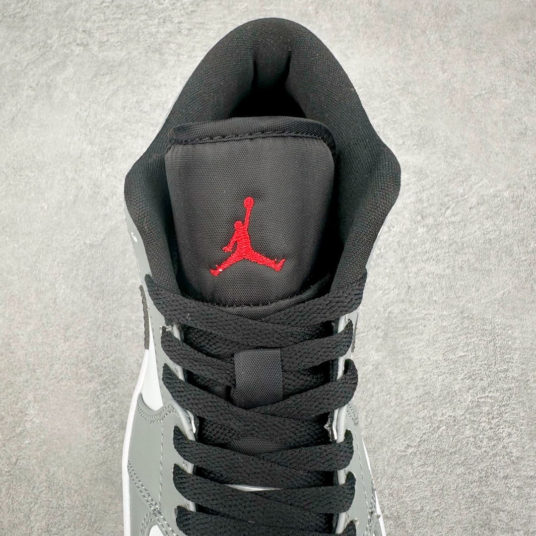 图片[5]-＃福利特价 Air Jordan AJ1 Low 低帮系列 原装楦头纸板开发 完美鞋型 超高清洁度 鞋型不臃肿别扭 原厂内置全掌气垫 A模大底 鞋舌AJ原厂专用牛津布 AJ专用反口珍珠布 原厂无杂质高弹内里海棉 特殊封边弹力鞋带 原鞋开模 拒绝公底 购置公司同步原材料 都有细节原汁原味 忠于原版 尺码：36 36.5 37.5 38 38.5 39 40 40.5 41 42 42.5 43 44 44.5 45-选品中心