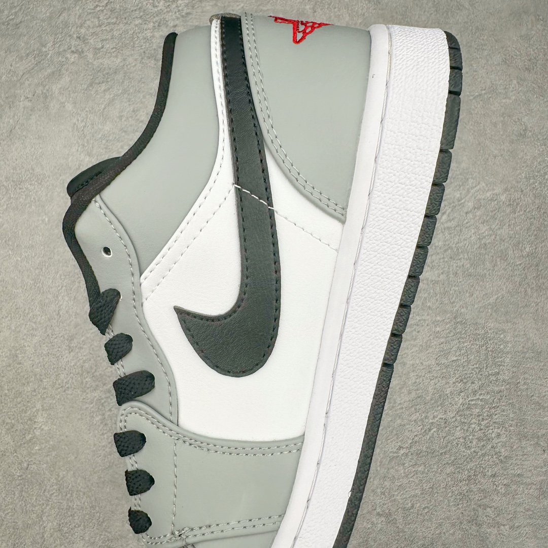 图片[7]-＃福利特价 Air Jordan AJ1 Low 低帮系列 原装楦头纸板开发 完美鞋型 超高清洁度 鞋型不臃肿别扭 原厂内置全掌气垫 A模大底 鞋舌AJ原厂专用牛津布 AJ专用反口珍珠布 原厂无杂质高弹内里海棉 特殊封边弹力鞋带 原鞋开模 拒绝公底 购置公司同步原材料 都有细节原汁原味 忠于原版 尺码：36 36.5 37.5 38 38.5 39 40 40.5 41 42 42.5 43 44 44.5 45-选品中心