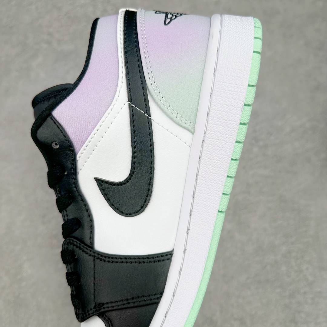 图片[7]-＃福利特价 Air Jordan AJ1 Low 低帮系列 原装楦头纸板开发 完美鞋型 超高清洁度 鞋型不臃肿别扭 原厂内置全掌气垫 A模大底 鞋舌AJ原厂专用牛津布 AJ专用反口珍珠布 原厂无杂质高弹内里海棉 特殊封边弹力鞋带 原鞋开模 拒绝公底 购置公司同步原材料 都有细节原汁原味 忠于原版 尺码：36 36.5 37.5 38 38.5 39 40 40.5 41 42 42.5 43 44 44.5 45-选品中心