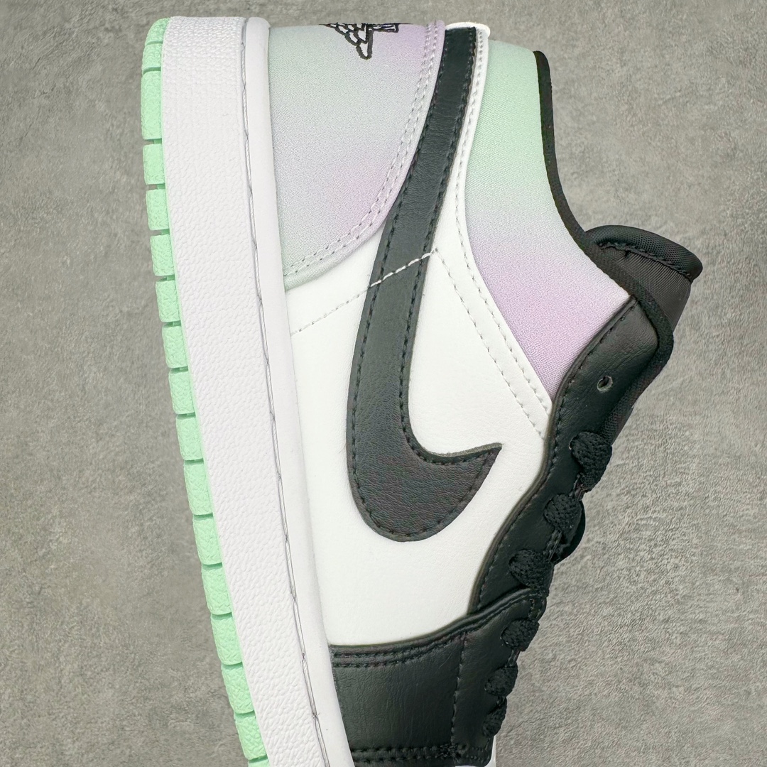 图片[6]-＃福利特价 Air Jordan AJ1 Low 低帮系列 原装楦头纸板开发 完美鞋型 超高清洁度 鞋型不臃肿别扭 原厂内置全掌气垫 A模大底 鞋舌AJ原厂专用牛津布 AJ专用反口珍珠布 原厂无杂质高弹内里海棉 特殊封边弹力鞋带 原鞋开模 拒绝公底 购置公司同步原材料 都有细节原汁原味 忠于原版 尺码：36 36.5 37.5 38 38.5 39 40 40.5 41 42 42.5 43 44 44.5 45-选品中心