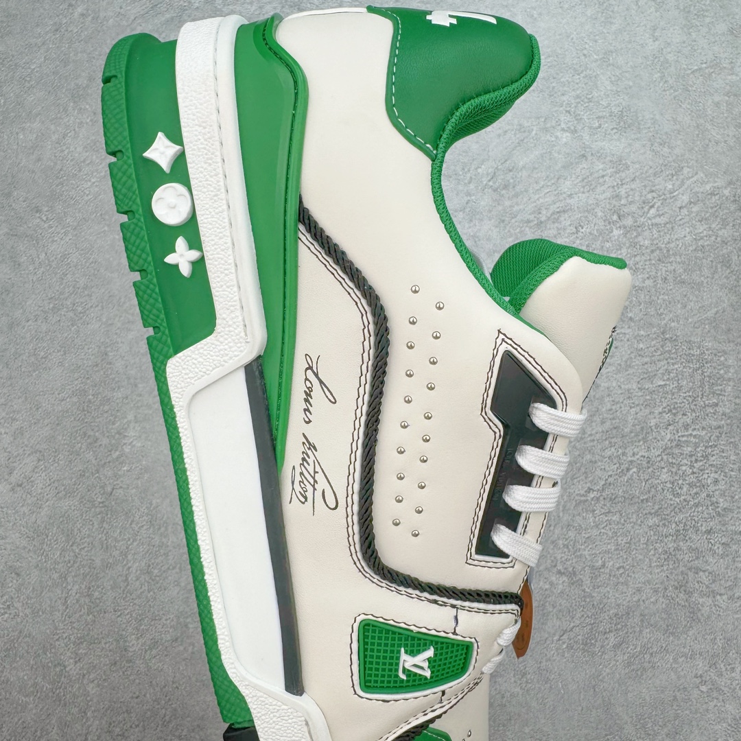 图片[6]-＃ZS纯原 Louis Vuitton Trainer lv时装走秀运动鞋 做旧系列 市场所有版本中综合最强的货品 GD实力大厂出品 全网最全配色更新最快 最成熟的做工稳定的品控 完美鞋型超高的清洁度 零毛边线头瑕疵 全套原楦原纸版原鞋开模 全网最具灵魂的版型 正确原装黄色鞋盒 正确中底印花 鞋面印花3D高频深度立体 全鞋电脑针车 紧密相连 针距密度一致 环保乳胶注塑鞋垫 厚度脚感还原原版 皮面裁剪部位 统一油边封口工艺 原装橡胶大底含胶量大底组合零偏差 专柜全套包装 防尘袋 说明书 质保卡 男女鞋 尺码：35 36 37 38 39 40 41 42 43 44 45-选品中心