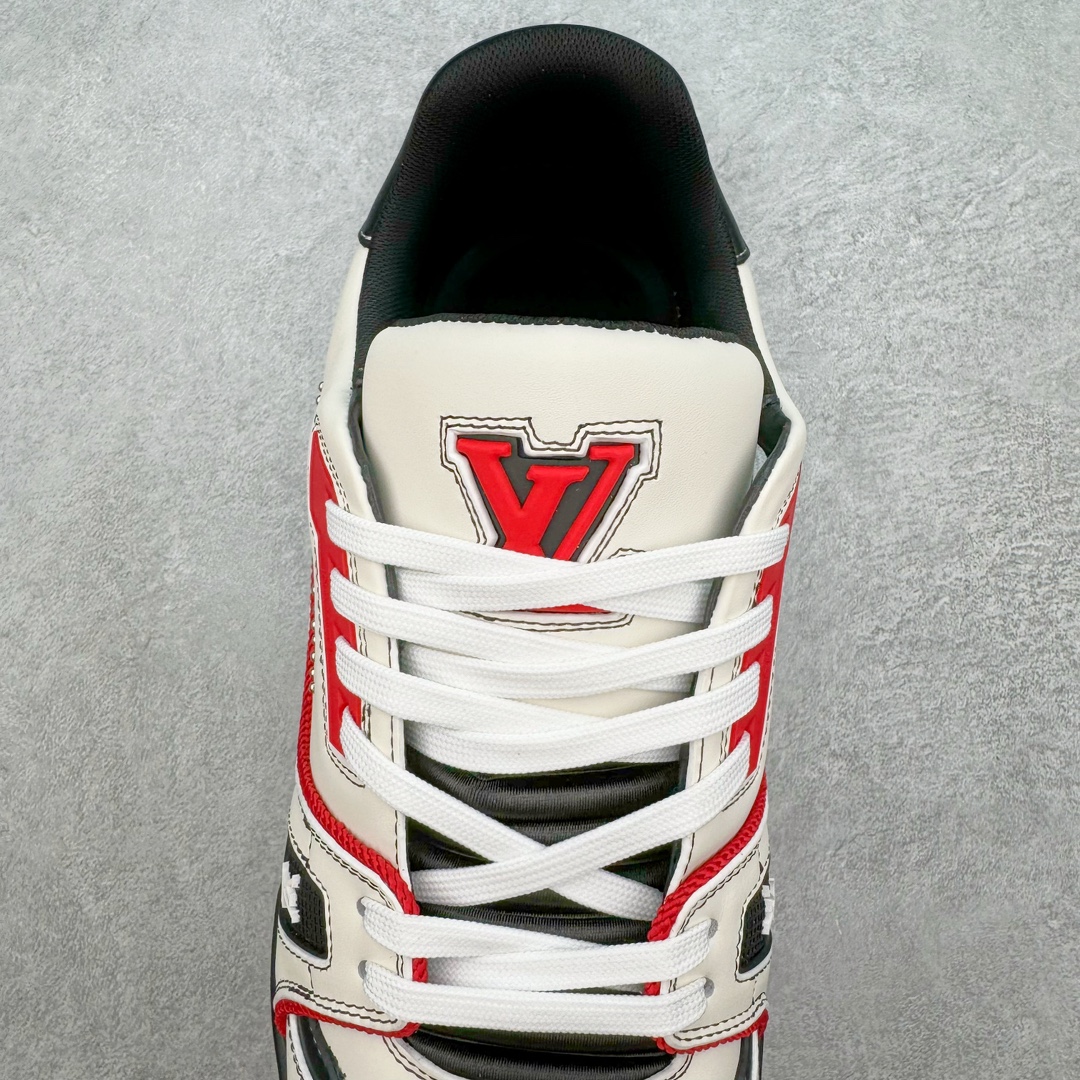 图片[5]-＃ZS纯原 Louis Vuitton Trainer lv时装走秀运动鞋 做旧系列 市场所有版本中综合最强的货品 GD实力大厂出品 全网最全配色更新最快 最成熟的做工稳定的品控 完美鞋型超高的清洁度 零毛边线头瑕疵 全套原楦原纸版原鞋开模 全网最具灵魂的版型 正确原装黄色鞋盒 正确中底印花 鞋面印花3D高频深度立体 全鞋电脑针车 紧密相连 针距密度一致 环保乳胶注塑鞋垫 厚度脚感还原原版 皮面裁剪部位 统一油边封口工艺 原装橡胶大底含胶量大底组合零偏差 专柜全套包装 防尘袋 说明书 质保卡 男女鞋 尺码：35 36 37 38 39 40 41 42 43 44 45-选品中心