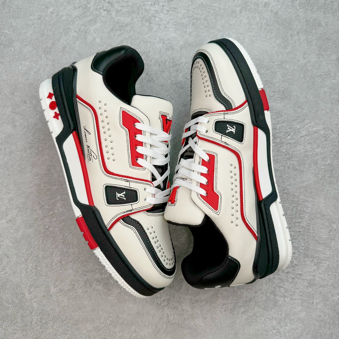 图片[3]-＃ZS纯原 Louis Vuitton Trainer lv时装走秀运动鞋 做旧系列 市场所有版本中综合最强的货品 GD实力大厂出品 全网最全配色更新最快 最成熟的做工稳定的品控 完美鞋型超高的清洁度 零毛边线头瑕疵 全套原楦原纸版原鞋开模 全网最具灵魂的版型 正确原装黄色鞋盒 正确中底印花 鞋面印花3D高频深度立体 全鞋电脑针车 紧密相连 针距密度一致 环保乳胶注塑鞋垫 厚度脚感还原原版 皮面裁剪部位 统一油边封口工艺 原装橡胶大底含胶量大底组合零偏差 专柜全套包装 防尘袋 说明书 质保卡 男女鞋 尺码：35 36 37 38 39 40 41 42 43 44 45-选品中心