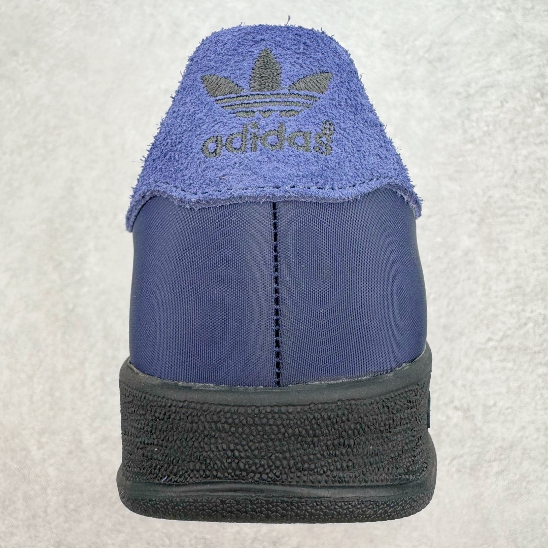 图片[8]-＃MF AD Original Gazelle Indoor Trainers 瞪羚室内鞋系列低帮复古百搭休闲运动德训风板鞋 IH9986 高端零售特供批次 原厂定制长毛翻毛皮组合环保纤维革鞋面材质 内置环保海玻璃鞋垫 外置RB橡胶大底 产品品控稳定性领先行业 原厂全套原楦原纸板冲刀磨具开发 原厂皮料加持 原厂港宝加持定型后跟R度完美 将复古进行到底 简约流畅 三十年不变经典 这款Gazelle运动鞋 无论面料、配色、质感或设计 都只在重现其1991年原款的经典 皮革鞋面 撞色三条纹和鞋跟标的设计 力求呈现90年代的经典复古风潮 Samba火热的同时 也带动了其它的复古鞋型 Gazelle便是其中一只 Gazelle Indoor拥有包边更宽的T字型鞋头 更好的保护运动员的前掌 浓浓的复古氛围感 非常适合现在流行的Cleanfit风格 尺码：35.5 36 36⅔ 37⅓ 38 38⅔ 39⅓ 40 40⅔ 41⅓ 42 42⅔ 43⅓ 44 44⅔ 45-选品中心