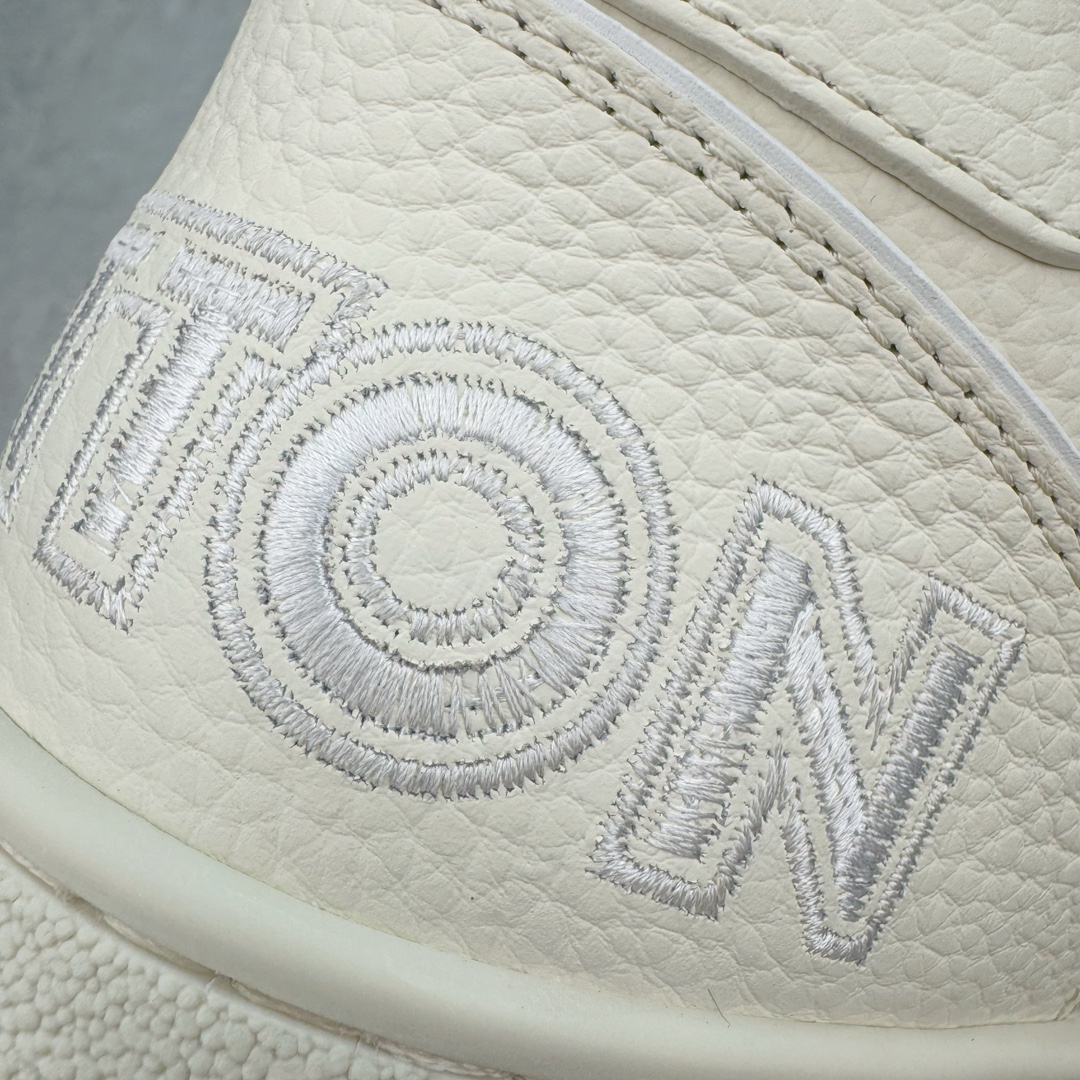 图片[15]-＃GD广顶 Louis Vuitton Trainer lv路易威登时装走秀运动时尚板鞋 外贸零售特供批次 2023全新纸板数据 印花高频效果碾压市面 市售天花板产物 耗时半年巨作 全套原厂新版原纸板楦头开发 原厂特供皮料加持 市场所有版本中综合最强的货品 GD实力大厂出品 全网最全配色更新最快 最成熟的做工稳定的品控 完美鞋型超高的清洁度 零毛边线头瑕疵 全套原楦原纸版原鞋开模 全网最具灵魂的版型 正确原装黄色鞋盒 正确中底印花 鞋面印花3D高频深度立体 全鞋电脑针车 紧密相连 针距密度一致 环保乳胶注塑鞋垫 厚度脚感还原原版 皮面裁剪部位 统一油边封口工艺 原装橡胶大底含胶量大底组合零偏差 专柜全套包装 防尘袋 说明书 质保卡 男女鞋 尺码：35 36 37 38 39 40 41 42 43 44 45-选品中心