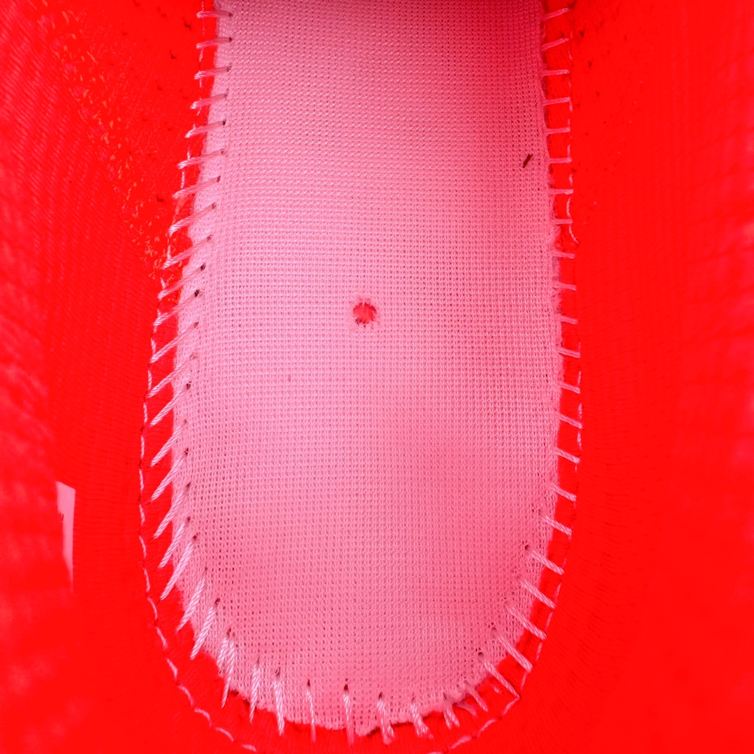 图片[19]-＃F版 Puma Race TO Beat The Elite 彪马低帮专业越野户外跑步鞋 这款鞋5mm的前后掌落差能让你贴近自然跑的步态 使你的身体对鞋子的缓震和支撑特性依赖变少 从而增加自身的下肢力量 鞋底防滑性能在下坡的石板台阶和原始路面都有很好的表现 厚底设计 在快速下坡时起到缓震保护作用 减少重力给予脚踝 膝部 髋关节等处带来的冲击力 310088 尺码：36 36.5 37 38 38.5 39 40 40.5 41 42 42.5 43 44 45-选品中心