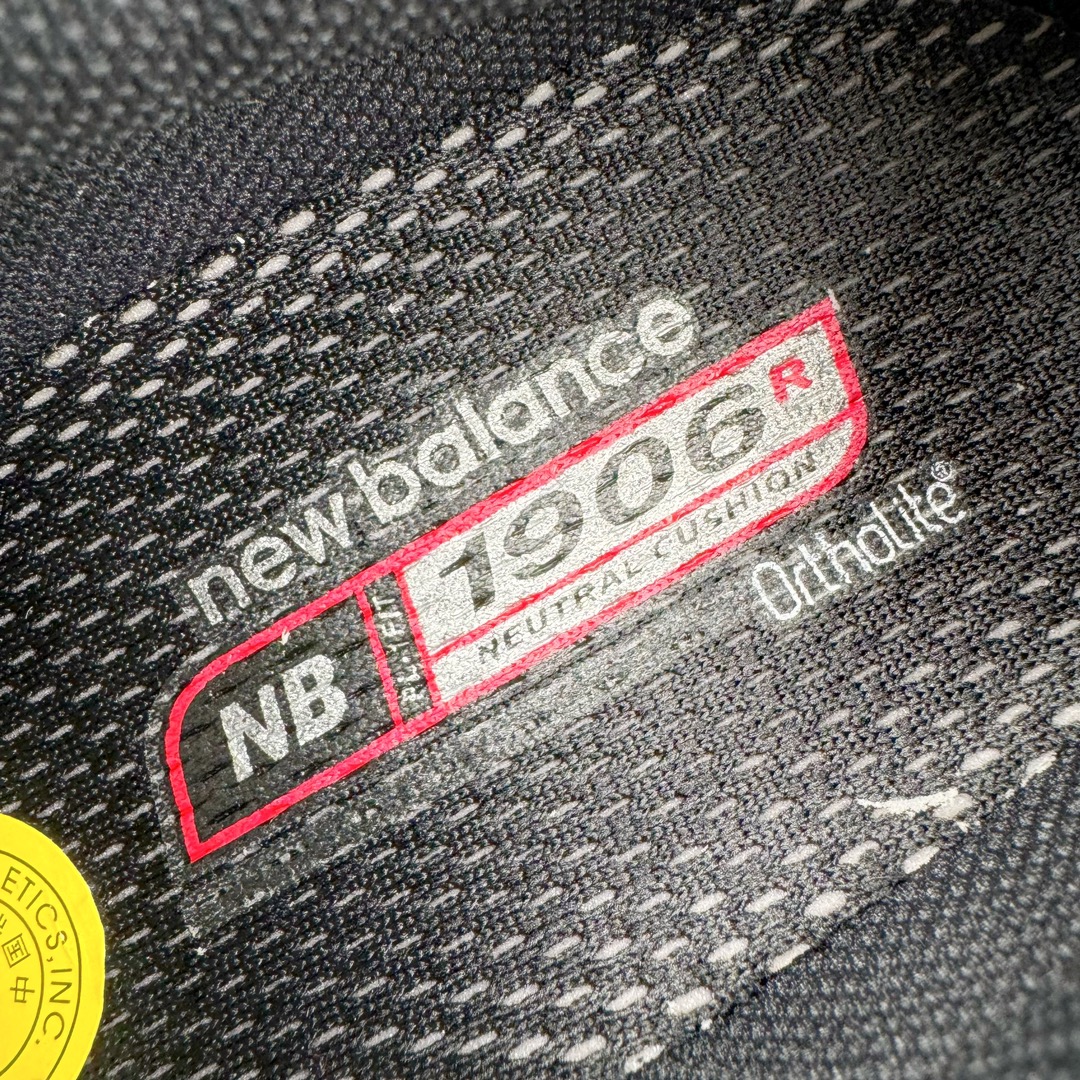 图片[11]-＃M纯原 New Balance M1906RCH 米灰 NB新百伦潮流复古织物皮革减震防滑耐磨轻便低帮跑步鞋 原档数据独立私模大底 唯一正确六层组合大底 RB前软后硬 百分百还原原鞋脚感 基于市场现有版本全新升级调整 NB市场最强产物 全网最全配色加持 全套原楦原纸板原厂数据开发 全鞋电脑针车加持 原厂网布 原装进口头层翻毛皮料正确绒感卡色 正确中底拉帮中底网布细节 一比一手工擦旧效果 冲裁组合 匠心打造 耗时两个月开发完成 工艺极其复杂难度可想而知 高端零售专供产物 尺码：36 37 37.5 38 38.5 39.5 40 40.5 41.5 42 42.5 43 44 44.5 45 45.5 46.5 47-选品中心