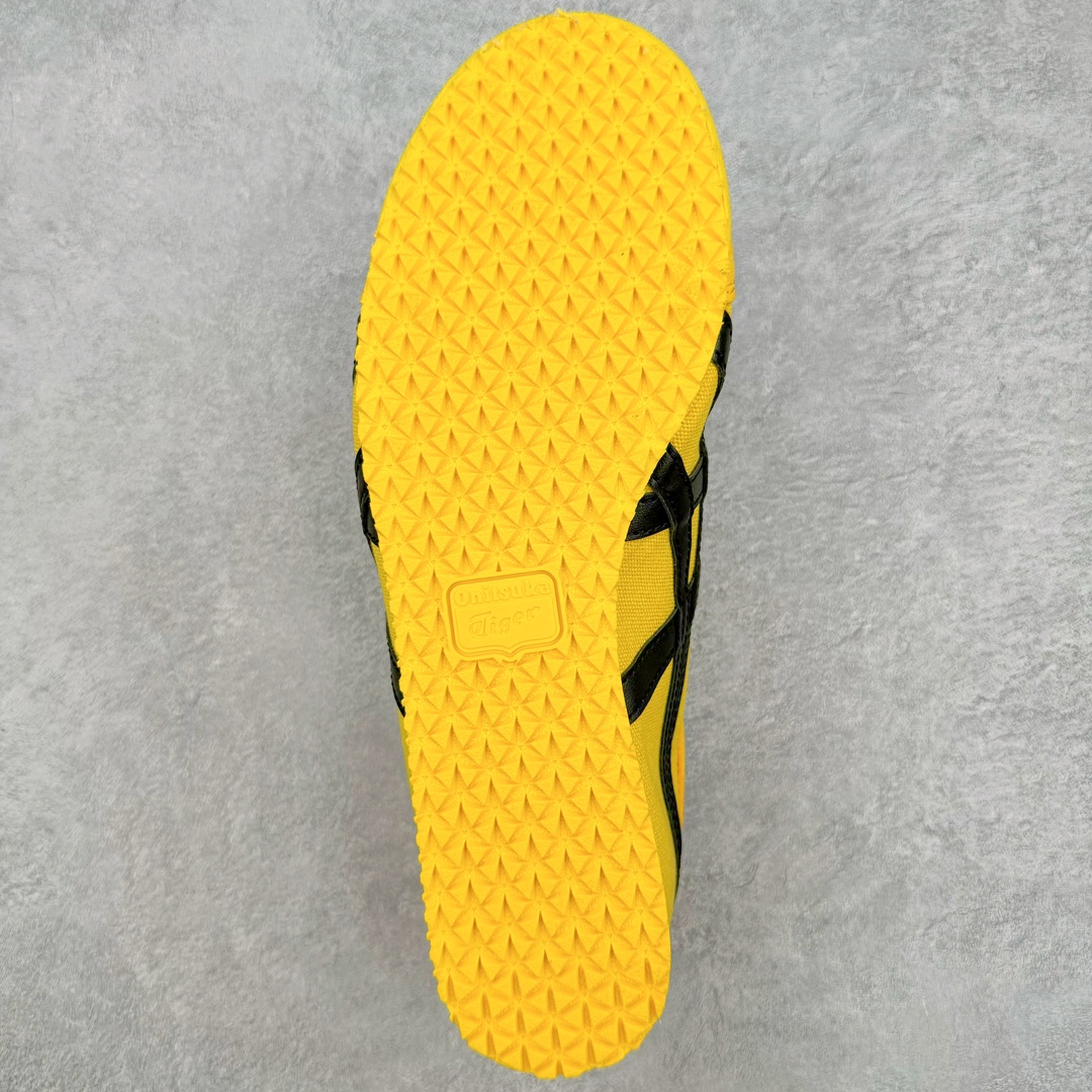 图片[9]-＃HK纯原福利 Asics Onitsuka Tiger MEXICO 66 亚瑟士鬼冢虎复古经典板鞋 市场最强版本 原厂牛津布加持 海外订单工厂出品 超成熟稳定的做工品控 原装全套纸板楦头开发 原汁原味 完美呈现版型 私模正确鞋底咬花纹路 一比一鞋头弧度高度鞋身弧度 绝不口嗨 细节品控鞋型随意秒杀市面 原档咬花纹路私模大底 一个单元有六个三角形 总体形拼接呈现花瓣状 官方四联吊牌 原装Ortholite轻量化鞋垫 原盒原配 质保卡 说明书 钢印防尘纸 纸板中底带钢印 乳胶组合鞋垫 支持全方位的对比专柜 产品从款式颜色造型上体现出追求舒适和细节的完美 鞋类更是推崇手工制作的严谨与完美 融舒适性与可穿性的设计风格 注重细节的完美和别致魅力 既保持稳重 又不失轻松的时尚感 尺码：36 37 37.5 38 39 39.5 40 40.5 41.5 42 42.5 43.5 44 45 46-选品中心