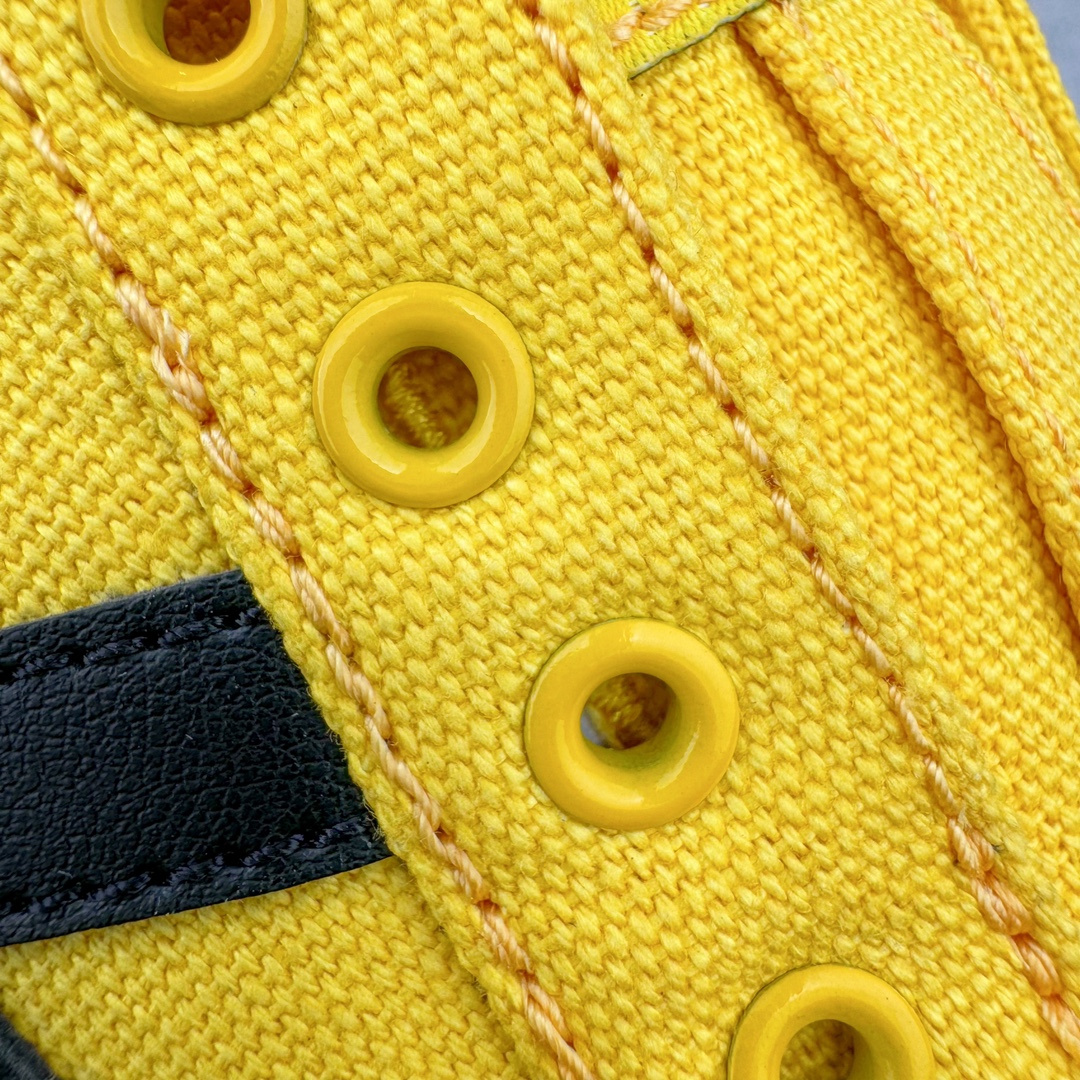 图片[16]-＃HK纯原福利 Asics Onitsuka Tiger MEXICO 66 亚瑟士鬼冢虎复古经典板鞋 市场最强版本 原厂牛津布加持 海外订单工厂出品 超成熟稳定的做工品控 原装全套纸板楦头开发 原汁原味 完美呈现版型 私模正确鞋底咬花纹路 一比一鞋头弧度高度鞋身弧度 绝不口嗨 细节品控鞋型随意秒杀市面 原档咬花纹路私模大底 一个单元有六个三角形 总体形拼接呈现花瓣状 官方四联吊牌 原装Ortholite轻量化鞋垫 原盒原配 质保卡 说明书 钢印防尘纸 纸板中底带钢印 乳胶组合鞋垫 支持全方位的对比专柜 产品从款式颜色造型上体现出追求舒适和细节的完美 鞋类更是推崇手工制作的严谨与完美 融舒适性与可穿性的设计风格 注重细节的完美和别致魅力 既保持稳重 又不失轻松的时尚感 尺码：36 37 37.5 38 39 39.5 40 40.5 41.5 42 42.5 43.5 44 45 46-选品中心